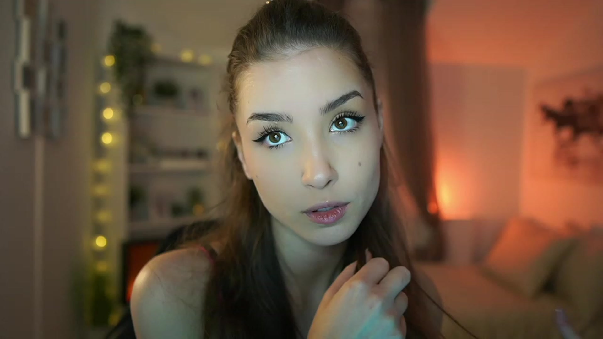 Gallery image thumbnail from Shy_jane's myfreecams stream on, 02/08/2024, 10:33 image 4 of 20