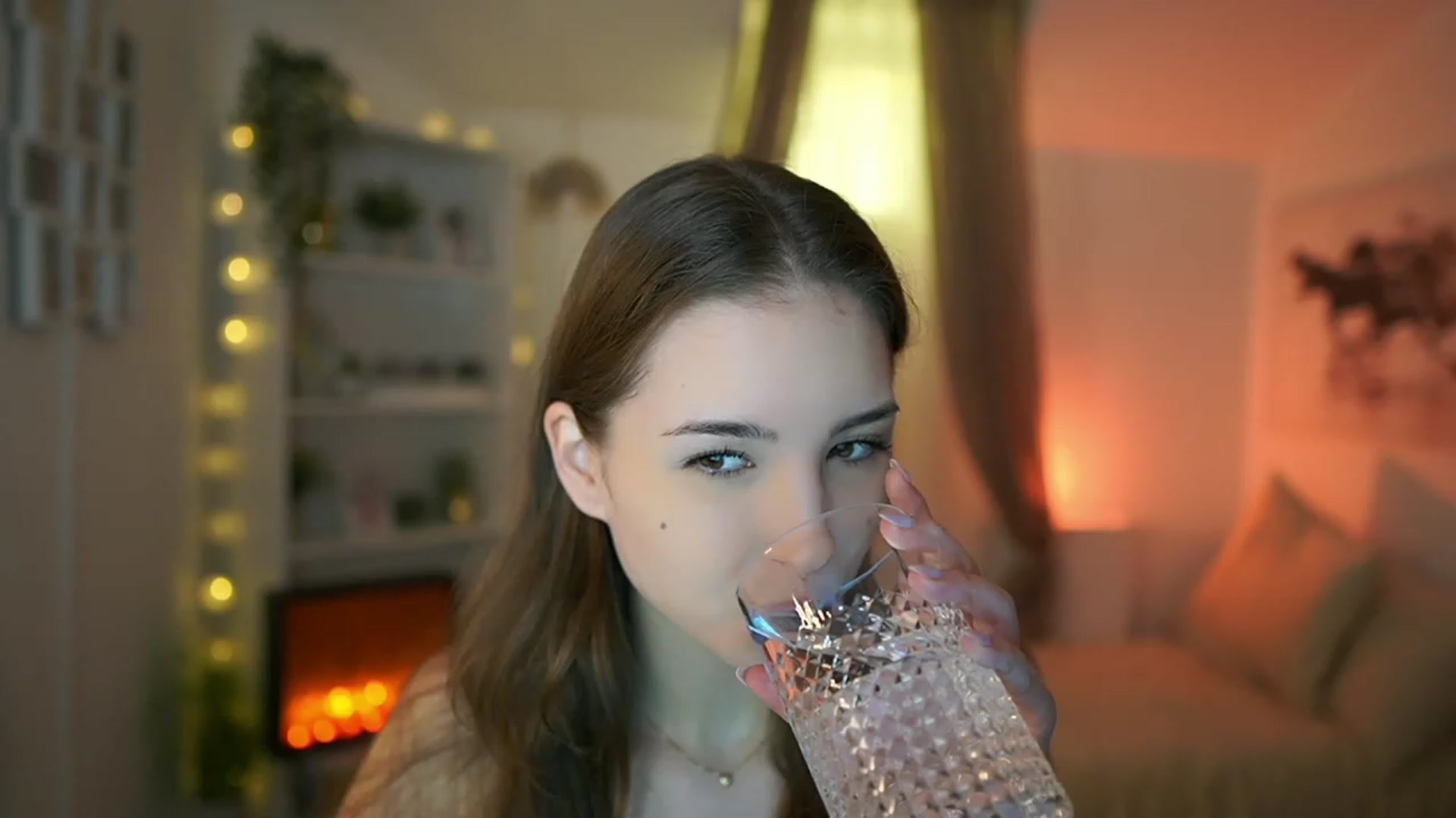 Gallery image thumbnail from Shy_jane's myfreecams stream on, 03/01/2024, 15:27 image 2 of 20