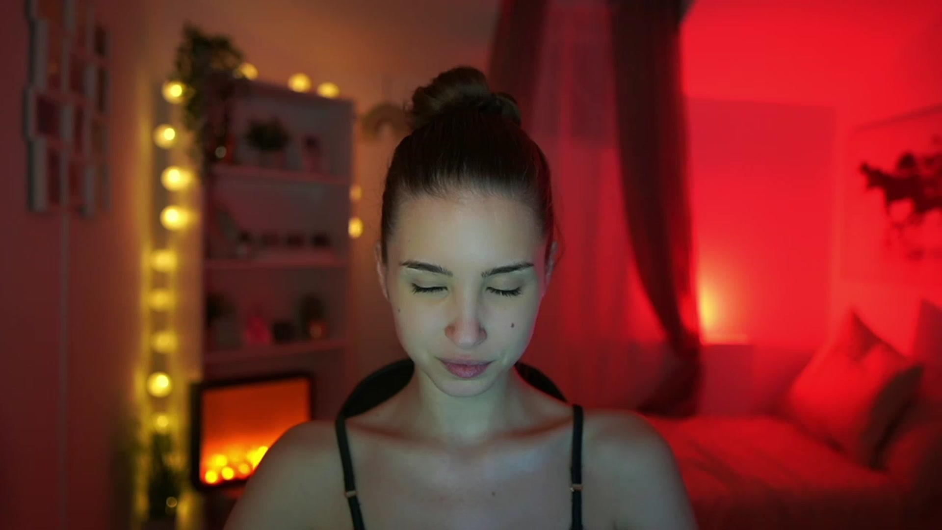 Gallery image thumbnail from Shy_jane's myfreecams stream on, 03/05/2024, 18:00 image 18 of 20