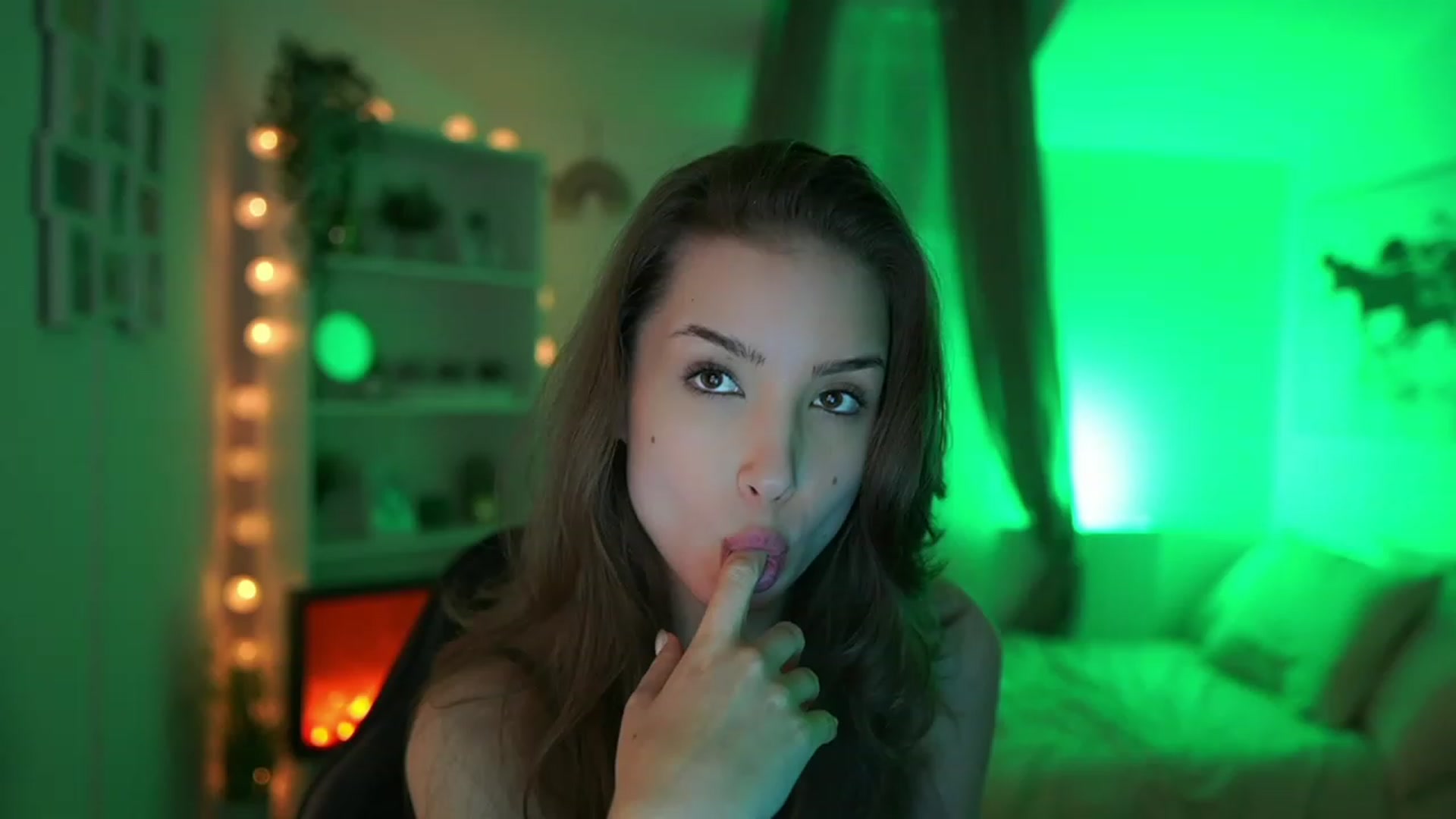 Gallery image thumbnail from Shy_jane's myfreecams stream on, 03/10/2024, 12:50 image 6 of 20