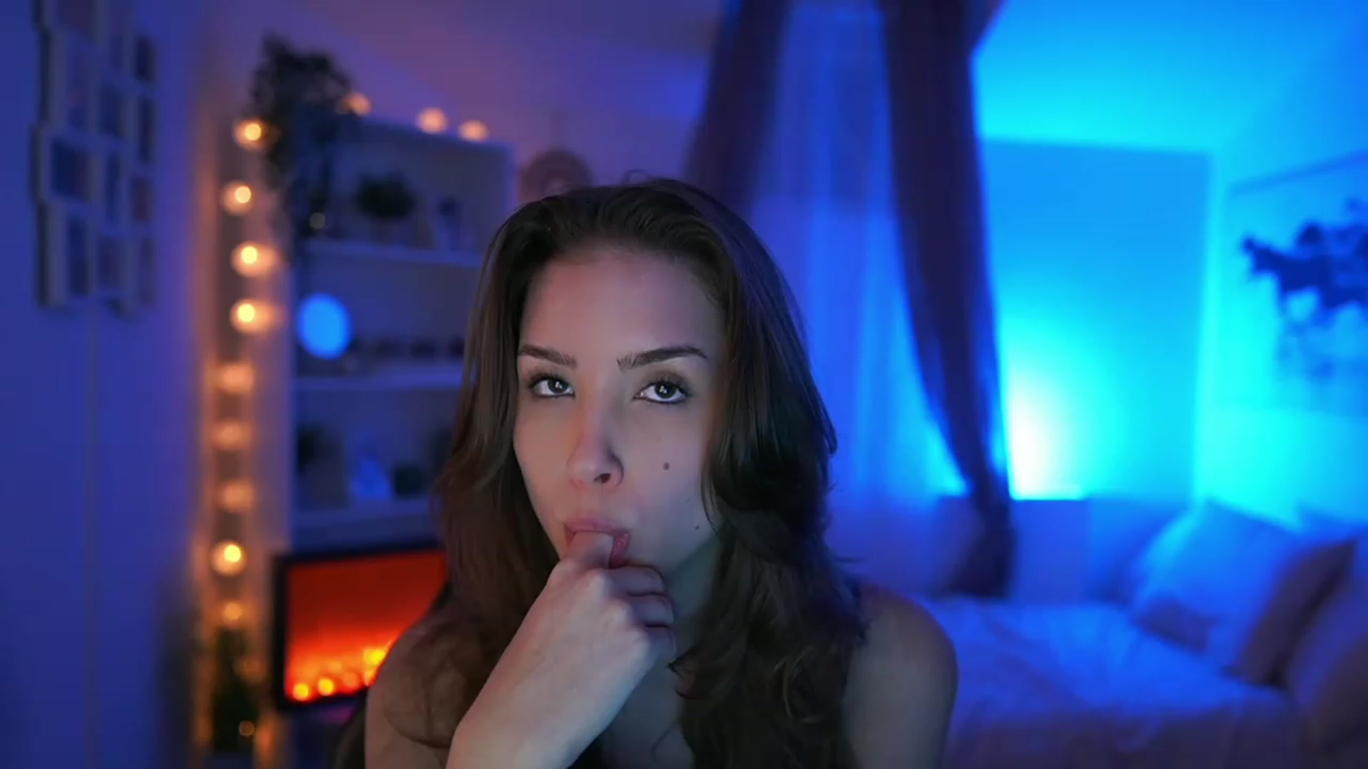 Gallery image thumbnail from Shy_jane's myfreecams stream on, 03/10/2024, 12:50 image 10 of 20