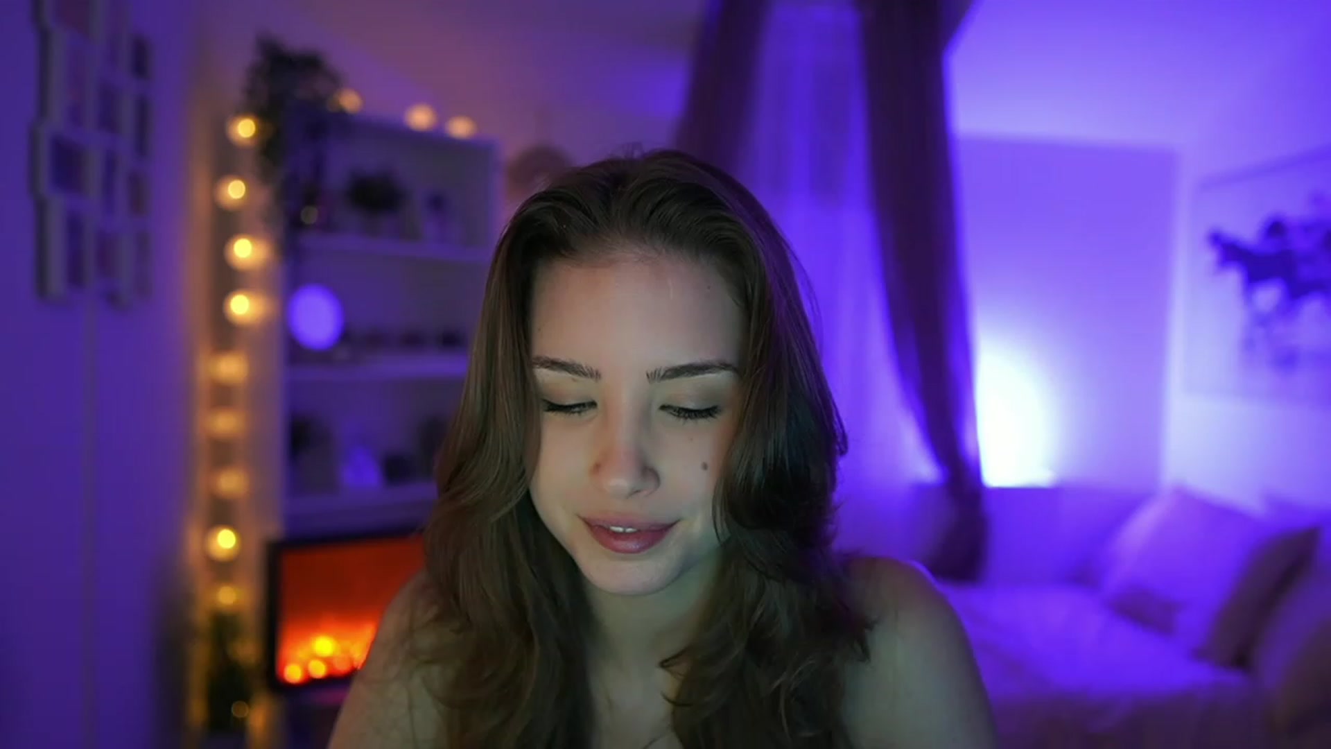 Gallery image thumbnail from Shy_jane's myfreecams stream on, 03/10/2024, 12:50 image 12 of 20