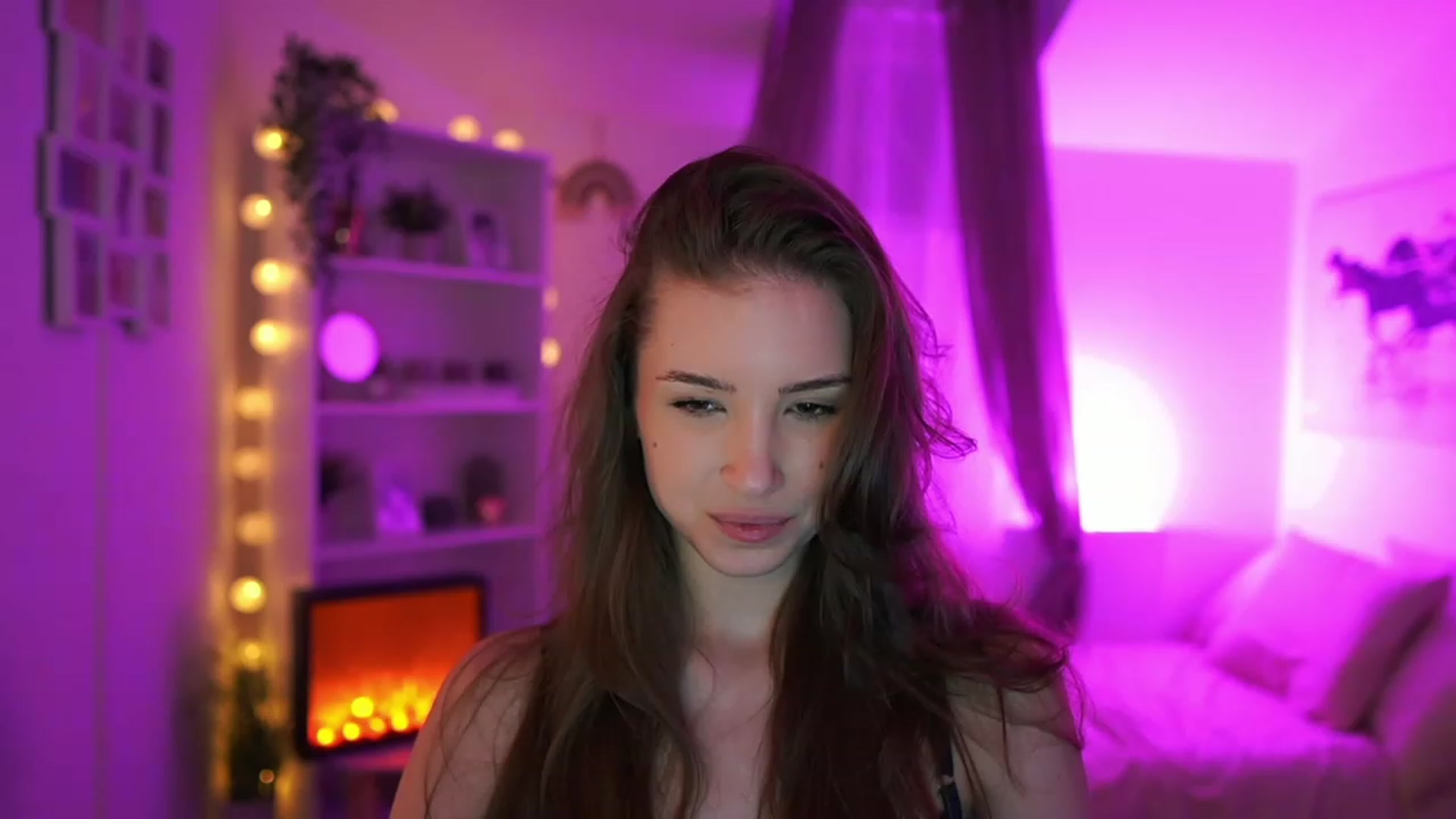 Gallery image thumbnail from Shy_jane's myfreecams stream on, 03/10/2024, 14:28 image 8 of 20
