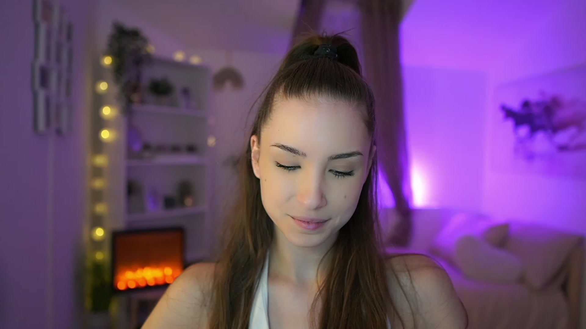 Gallery image thumbnail from Shy_jane's myfreecams stream on, 03/12/2024, 12:51 image 6 of 20