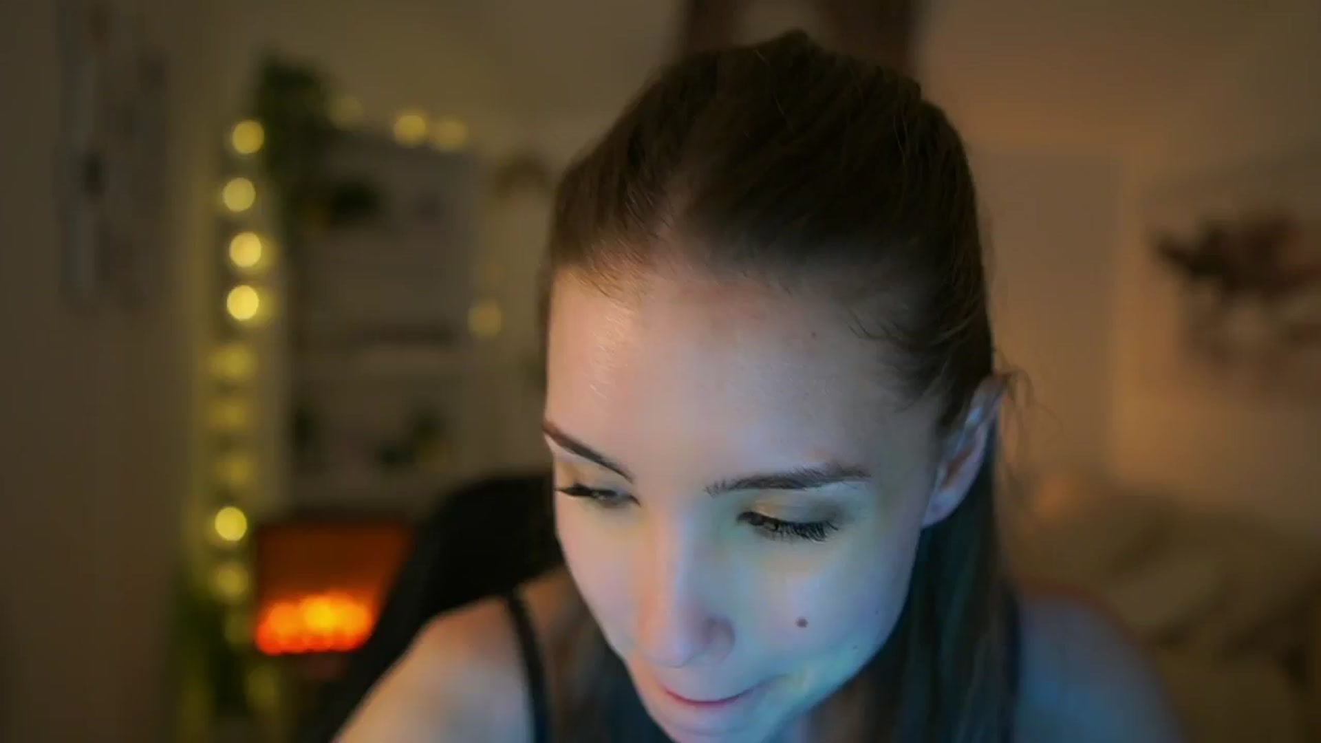 Gallery image thumbnail from Shy_jane's myfreecams stream on, 03/21/2024, 18:15 image 14 of 20