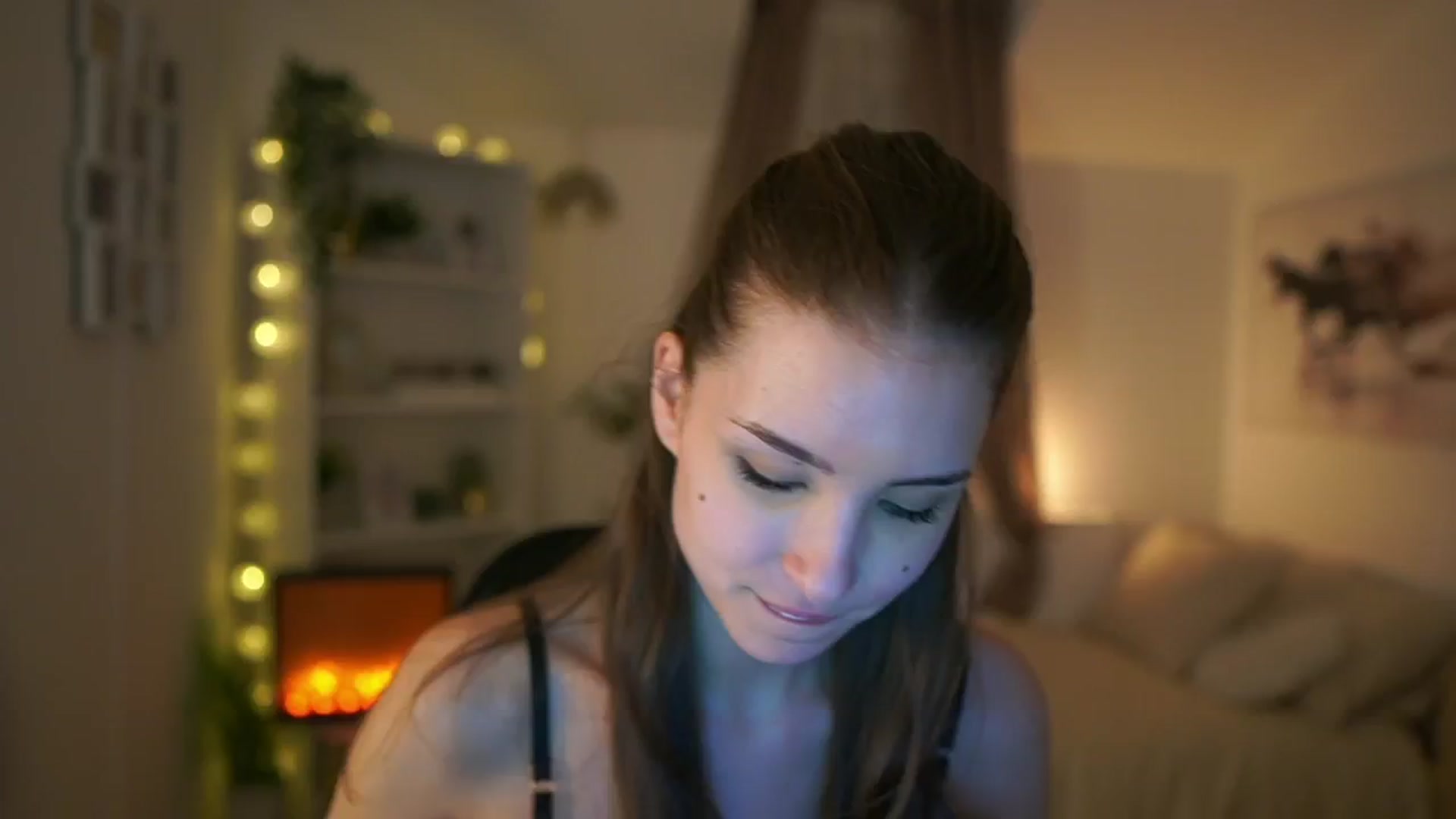 Gallery image thumbnail from Shy_jane's myfreecams stream on, 03/21/2024, 18:15 image 13 of 20