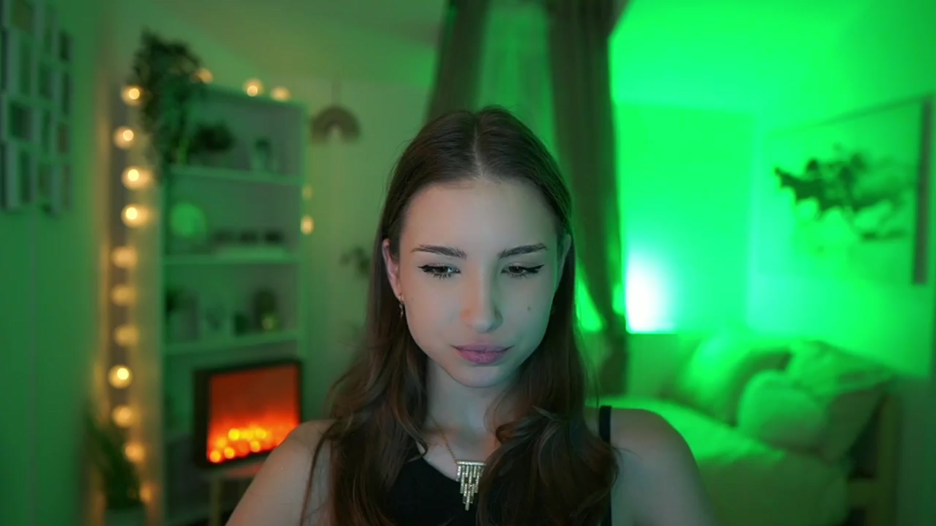 Gallery image thumbnail from Shy_jane's myfreecams stream on, 04/02/2024, 12:53 image 2 of 20