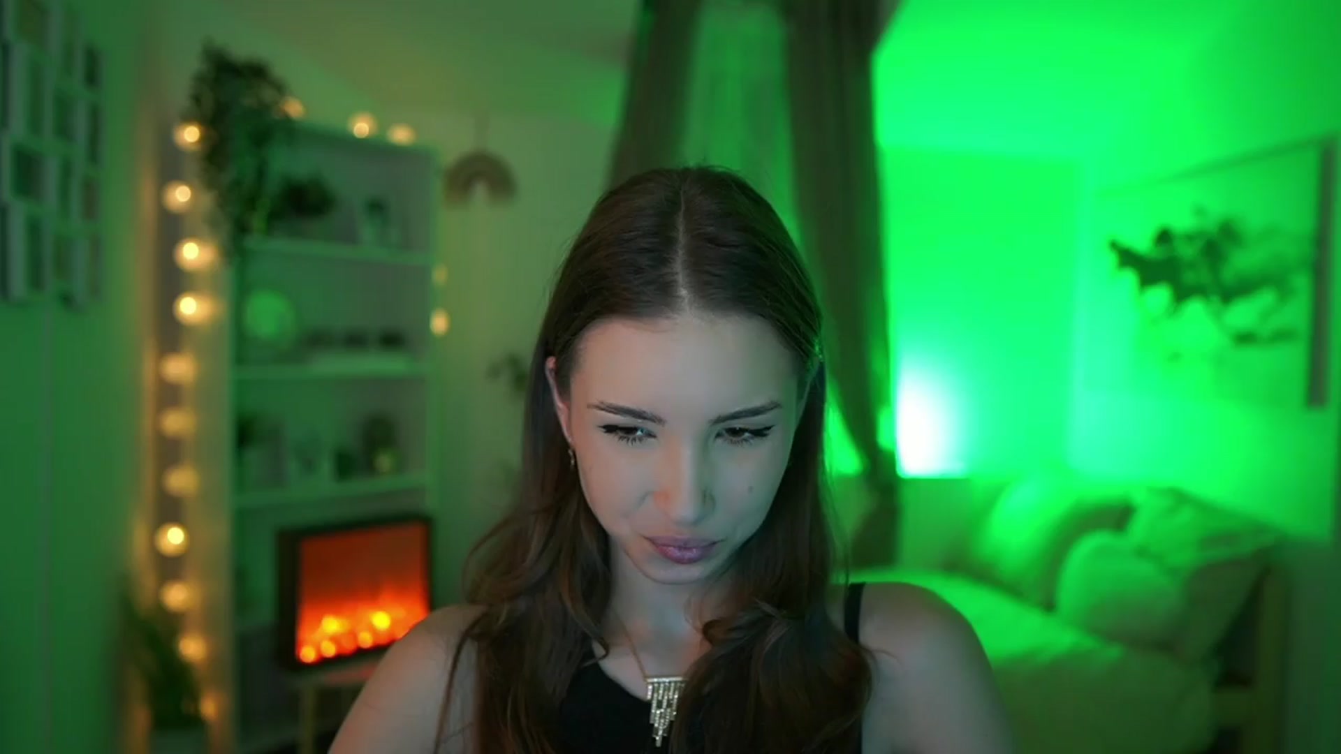 Gallery image thumbnail from Shy_jane's myfreecams stream on, 04/02/2024, 12:53 image 5 of 20