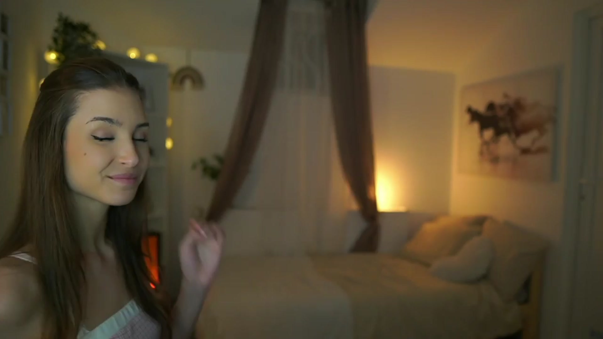Gallery image thumbnail from Shy_jane's myfreecams stream on, 04/04/2024, 16:01 image 7 of 20