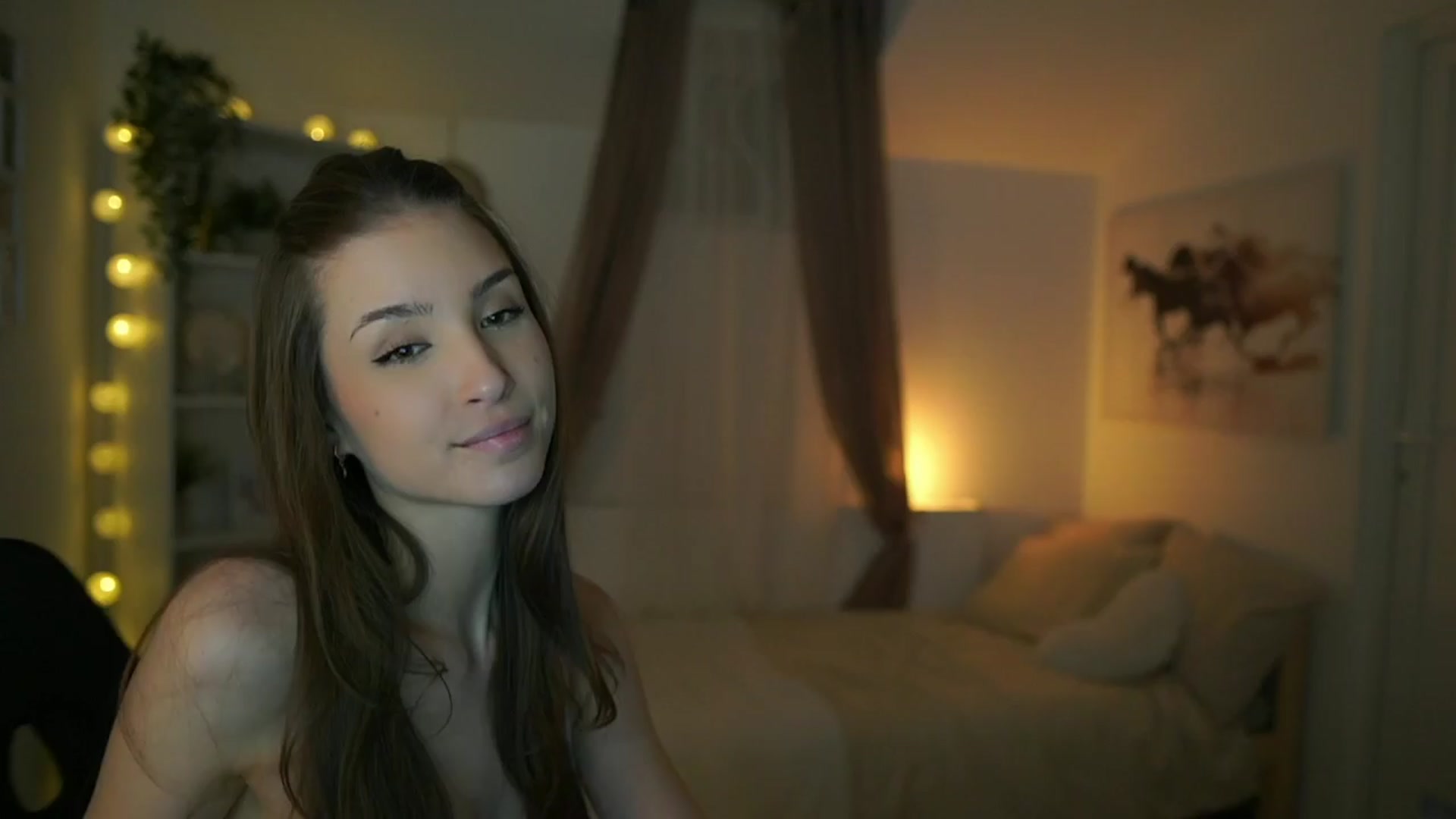 Gallery image thumbnail from Shy_jane's myfreecams stream on, 04/04/2024, 16:18 image 2 of 20
