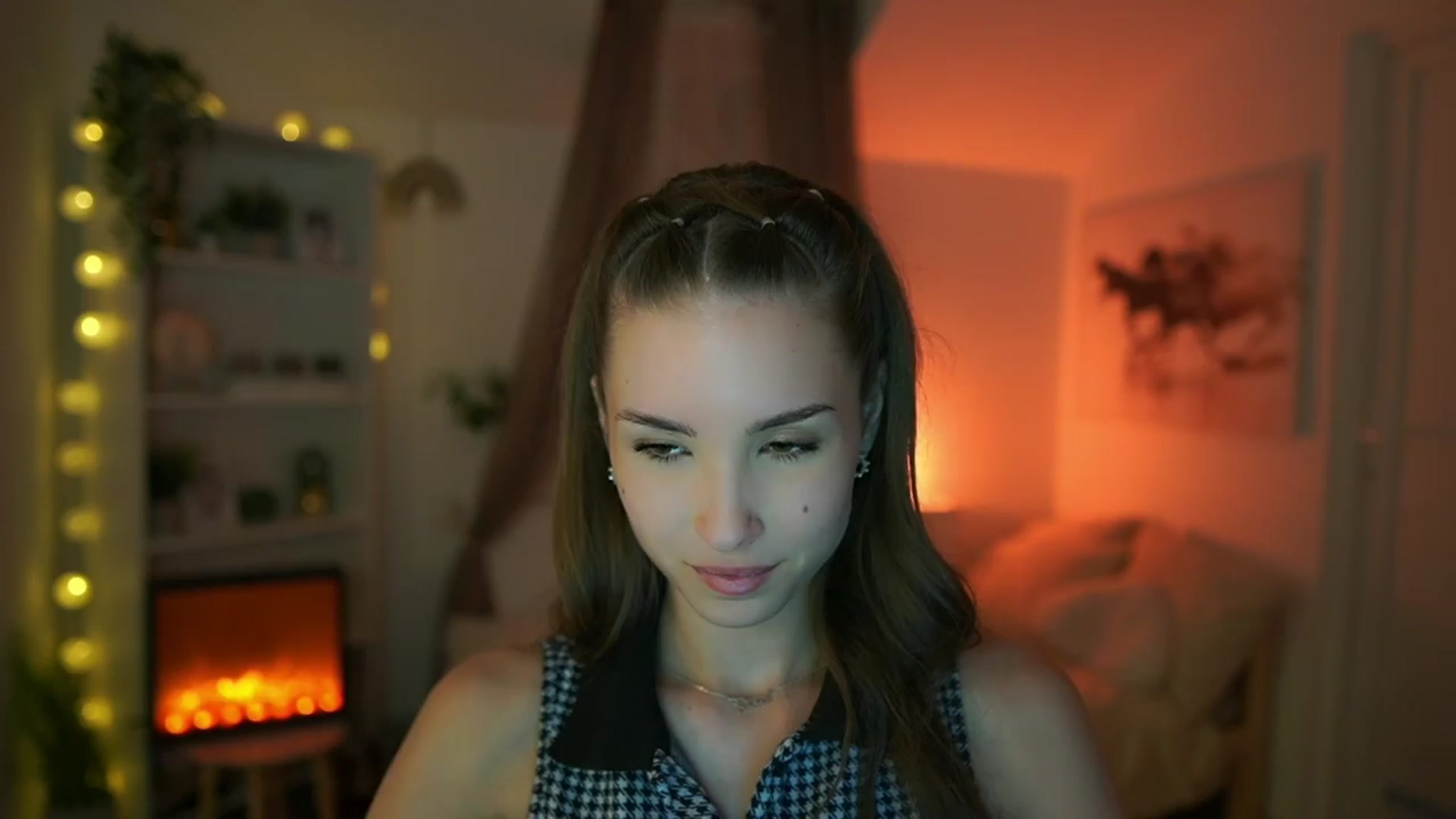 Gallery image thumbnail from Shy_jane's myfreecams stream on, 04/11/2024, 14:30 image 6 of 20