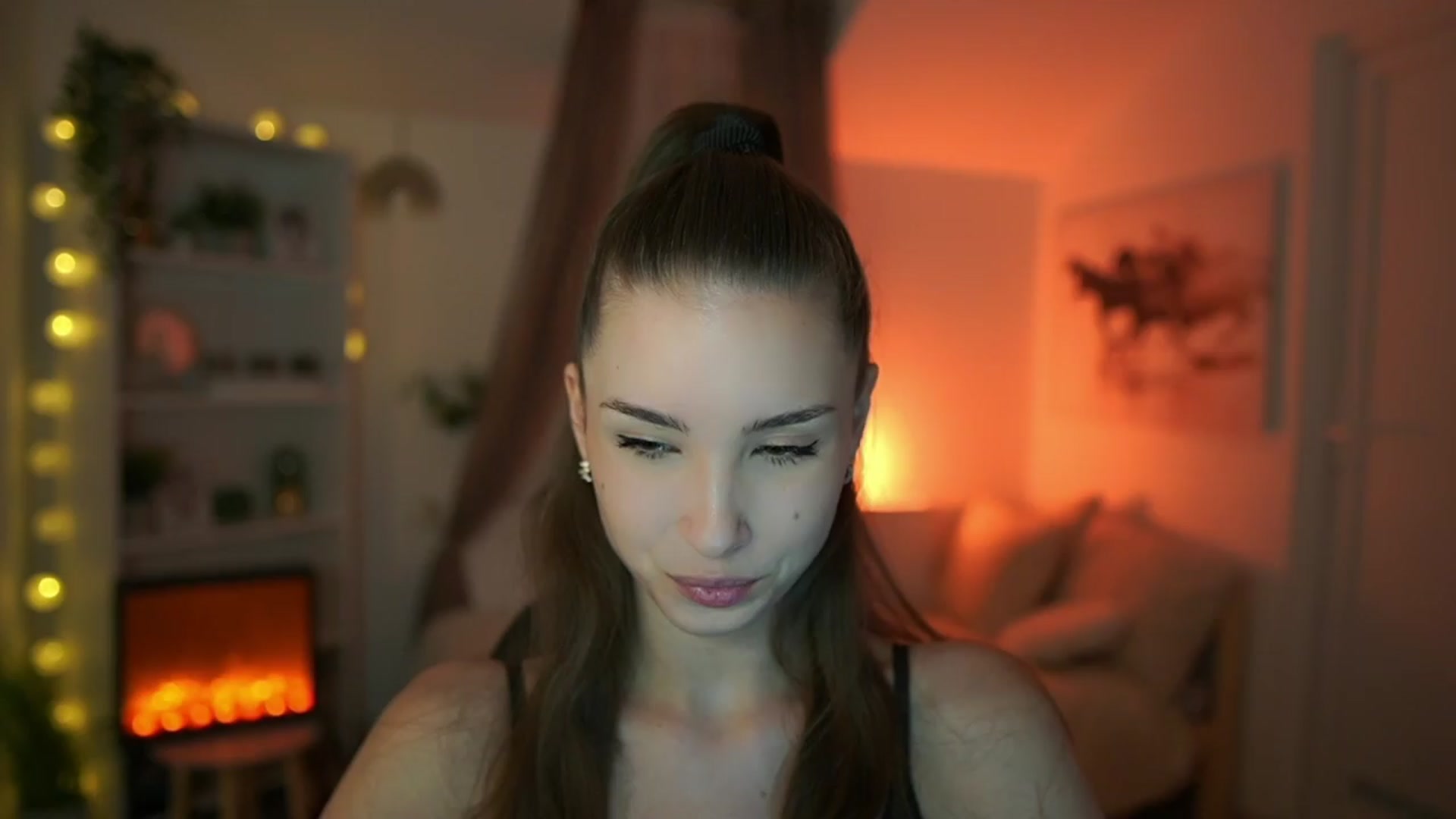 Gallery image thumbnail from Shy_jane's myfreecams stream on, 04/14/2024, 09:08 image 11 of 20