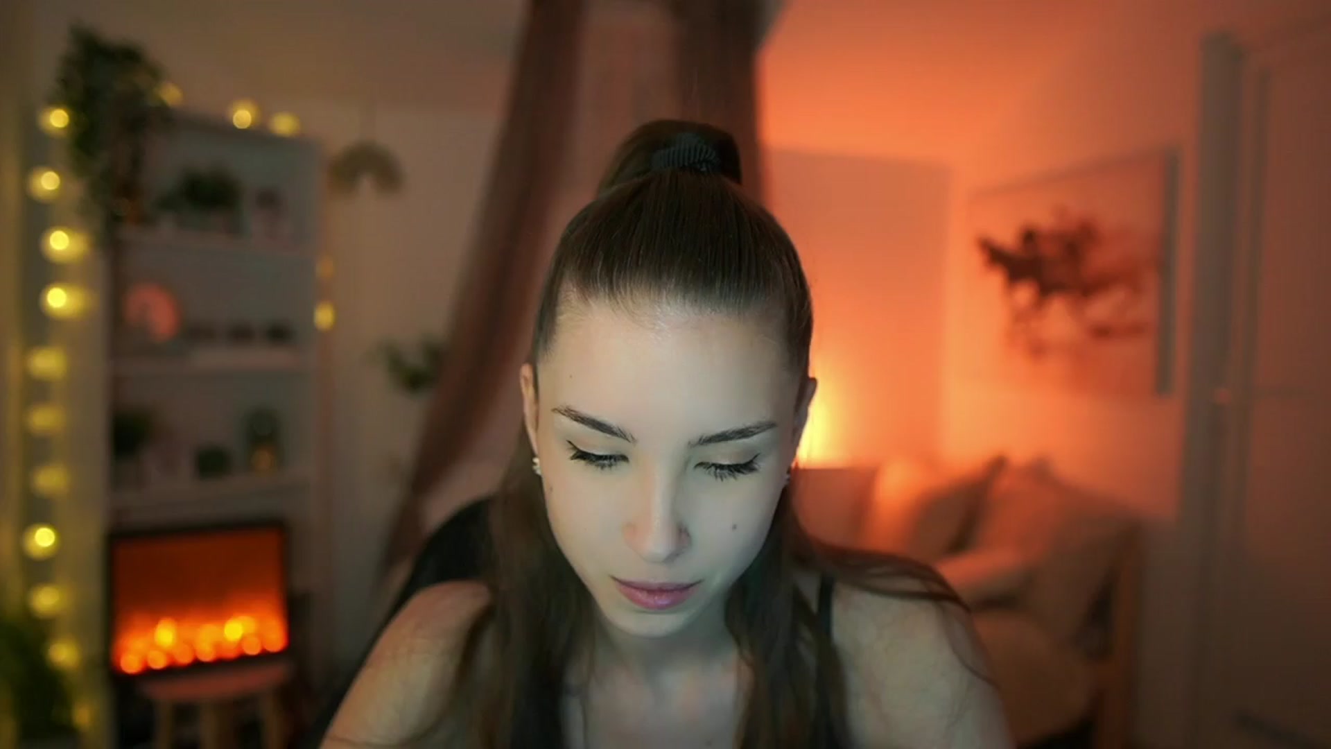 Gallery image thumbnail from Shy_jane's myfreecams stream on, 04/14/2024, 09:08 image 10 of 20