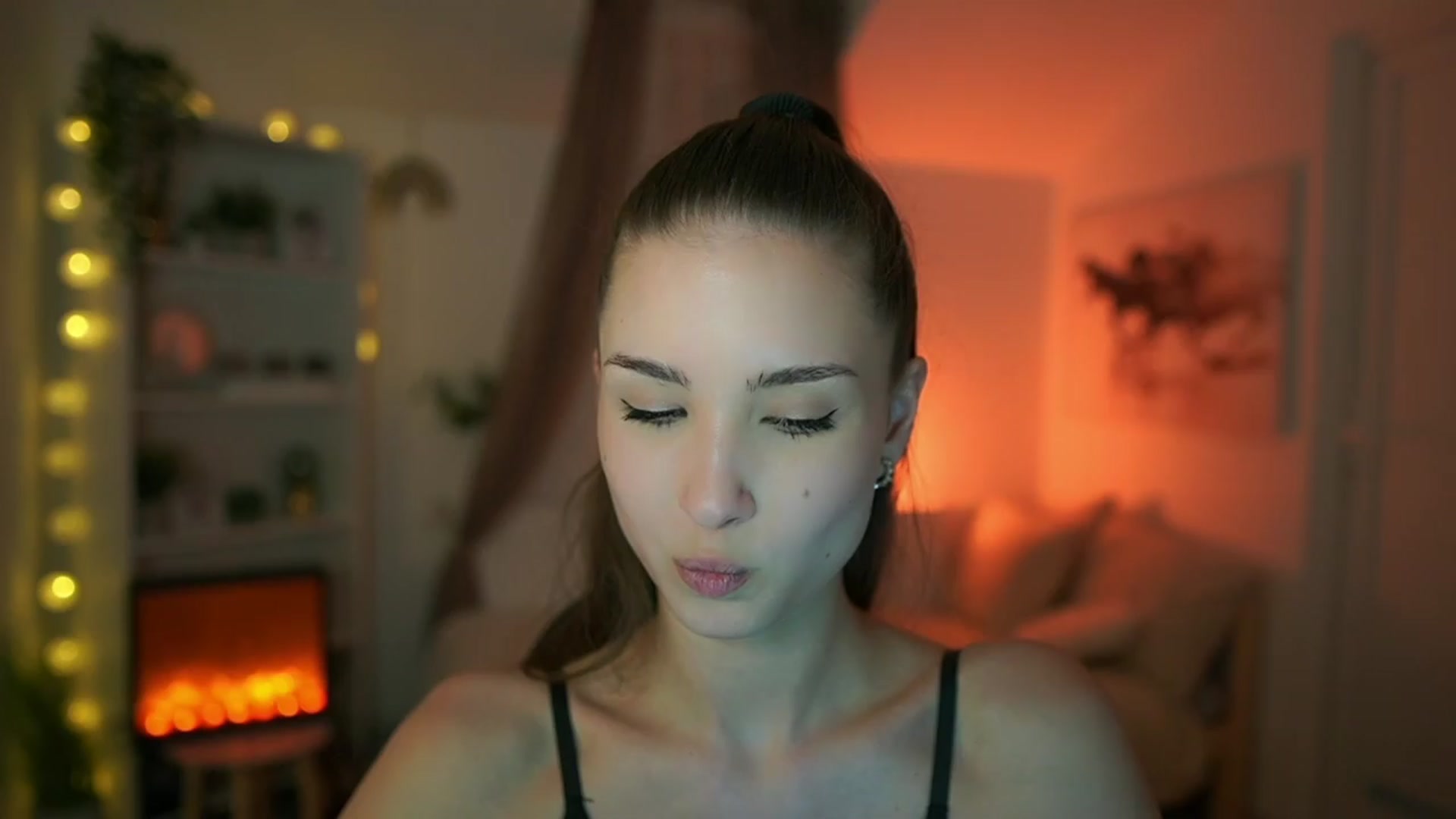 Gallery image thumbnail from Shy_jane's myfreecams stream on, 04/14/2024, 12:53 image 8 of 20