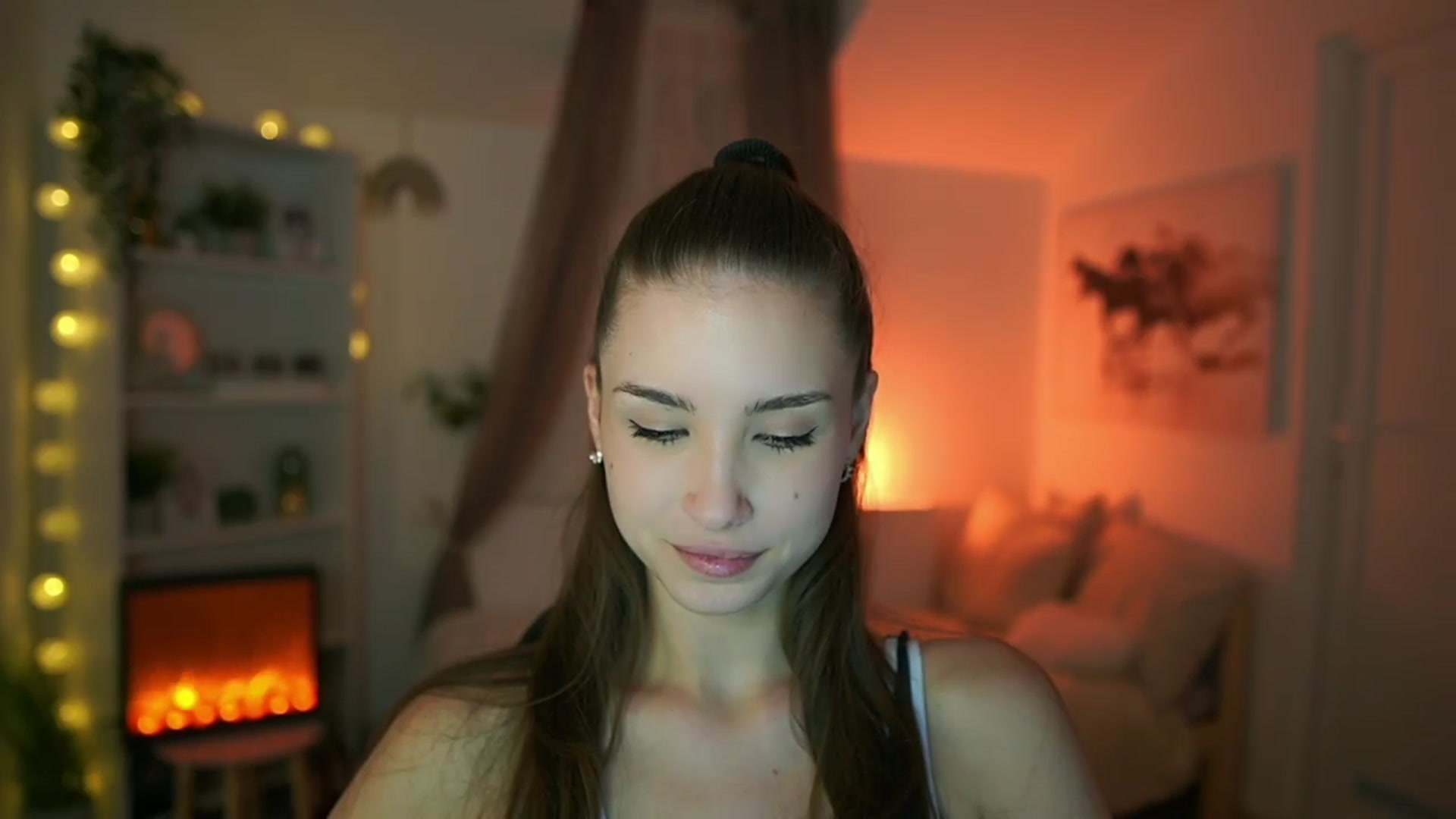 Gallery image thumbnail from Shy_jane's myfreecams stream on, 04/14/2024, 13:59 image 9 of 20