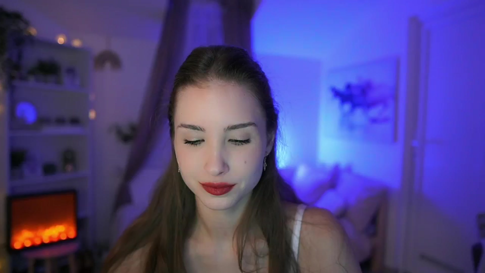 Gallery image thumbnail from Shy_jane's myfreecams stream on, 04/16/2024, 15:39 image 18 of 20
