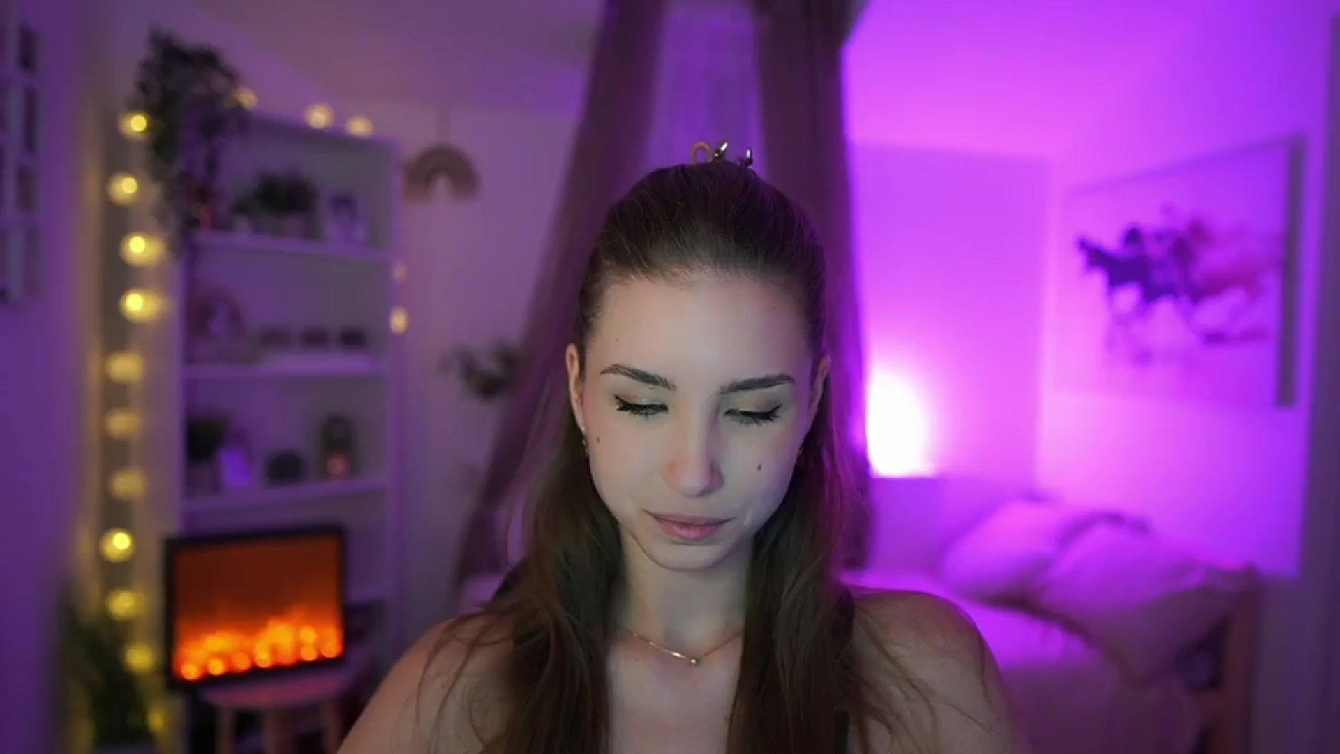 Gallery image thumbnail from Shy_jane's myfreecams stream on, 04/23/2024, 17:41 image 18 of 20