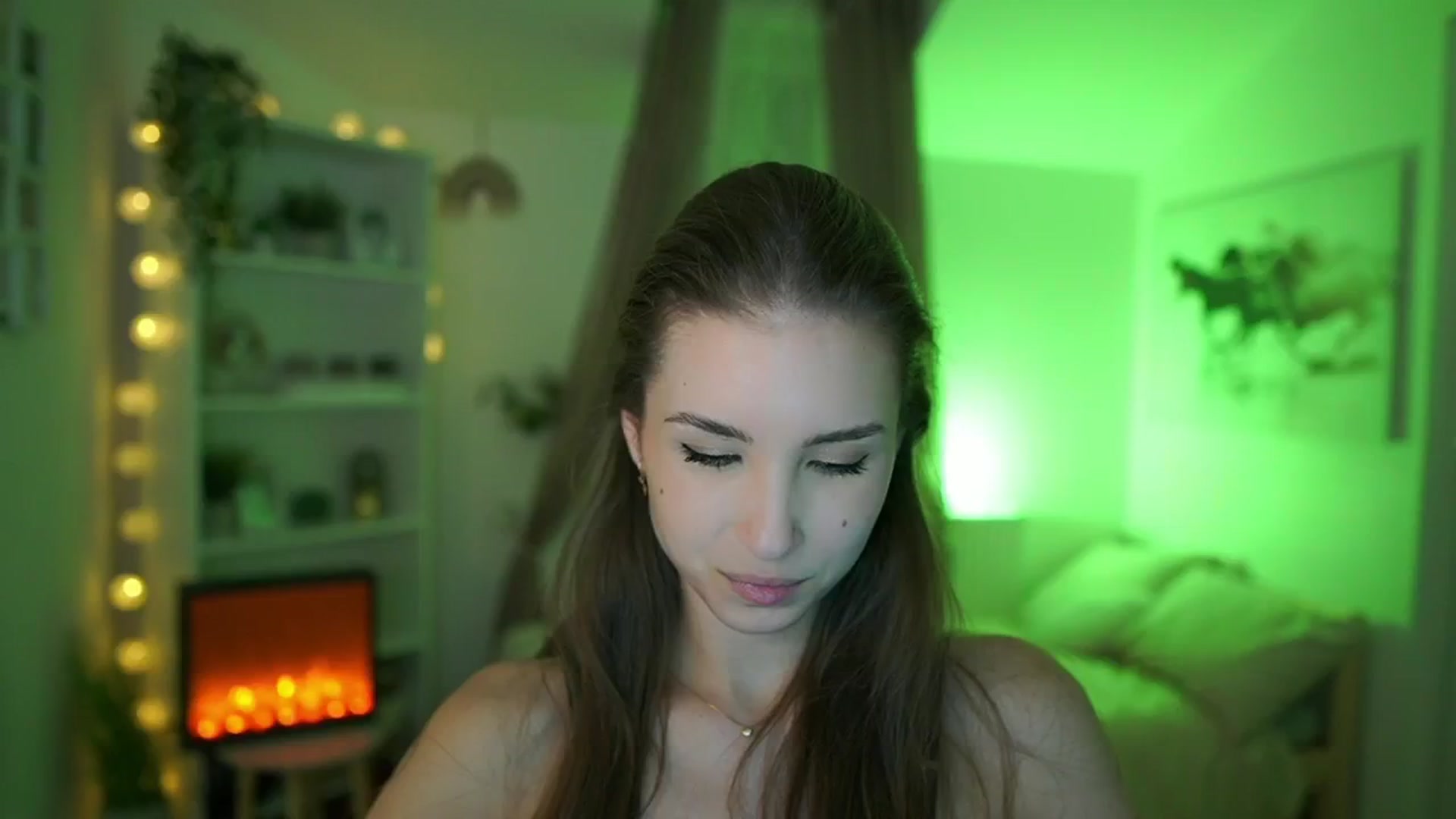 Gallery image thumbnail from Shy_jane's myfreecams stream on, 04/23/2024, 17:41 image 8 of 20