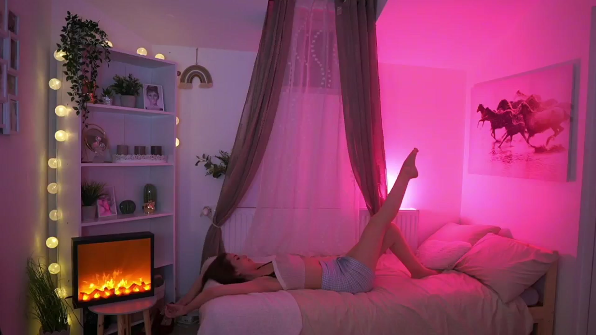 Gallery image thumbnail from Shy_jane's myfreecams stream on, 04/23/2024, 17:41 image 11 of 20