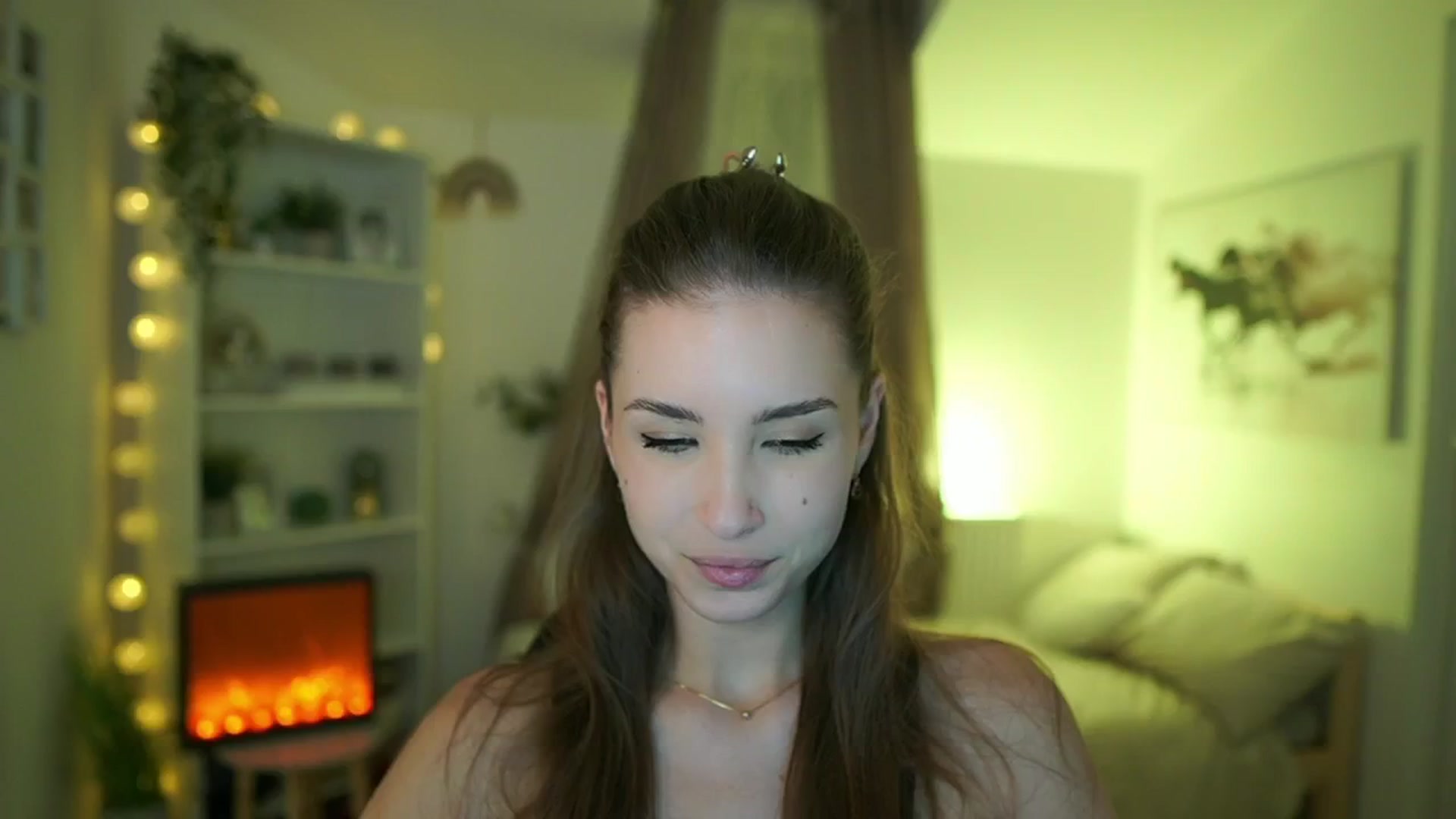Gallery image thumbnail from Shy_jane's myfreecams stream on, 04/23/2024, 17:41 image 17 of 20