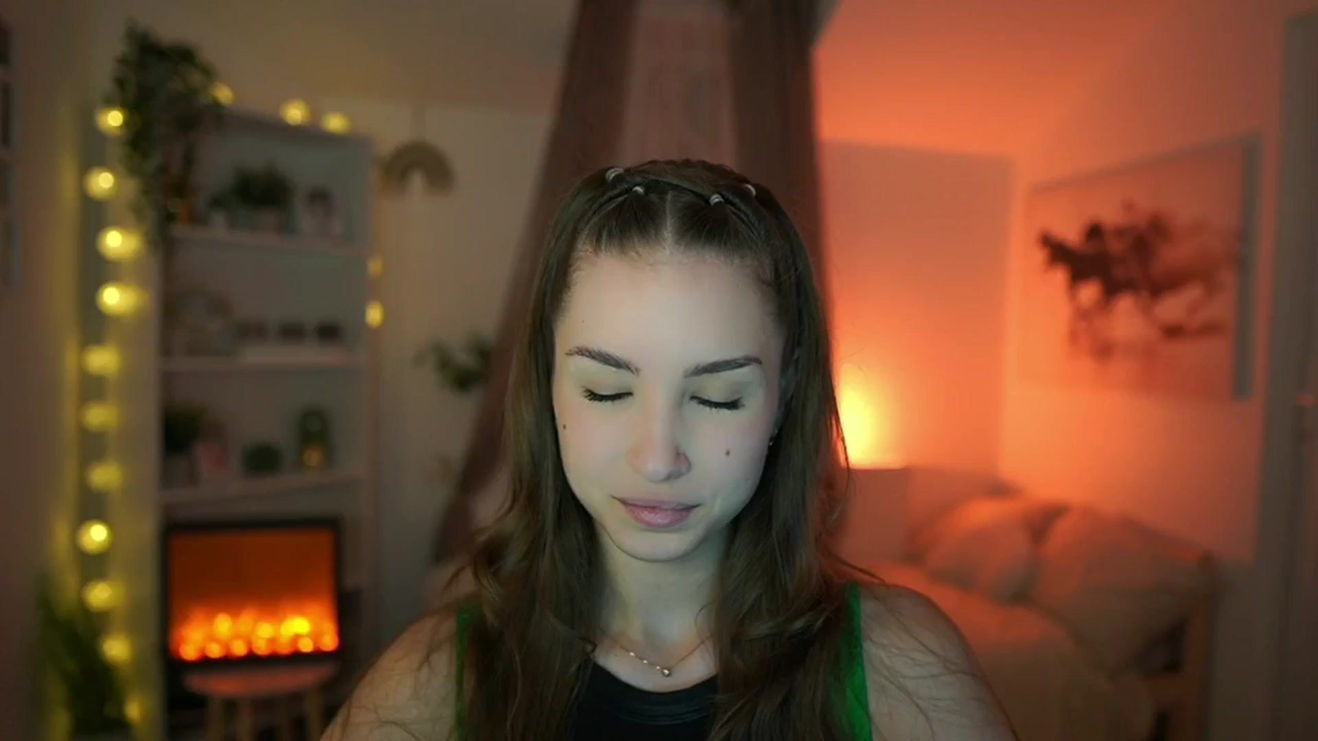 Gallery image thumbnail from Shy_jane's myfreecams stream on, 04/25/2024, 09:38 image 2 of 20