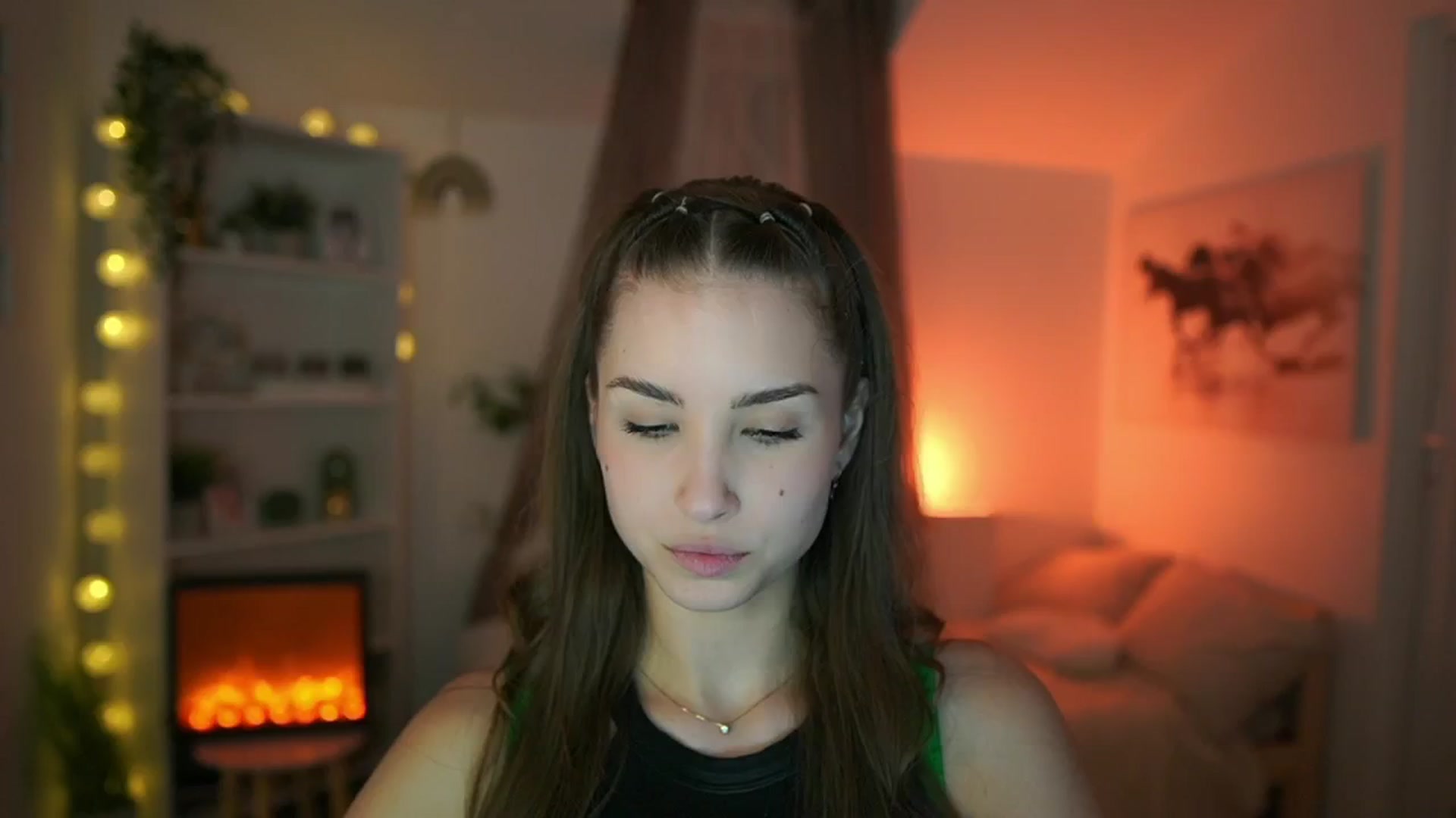 Gallery image thumbnail from Shy_jane's myfreecams stream on, 04/25/2024, 13:39 image 2 of 20