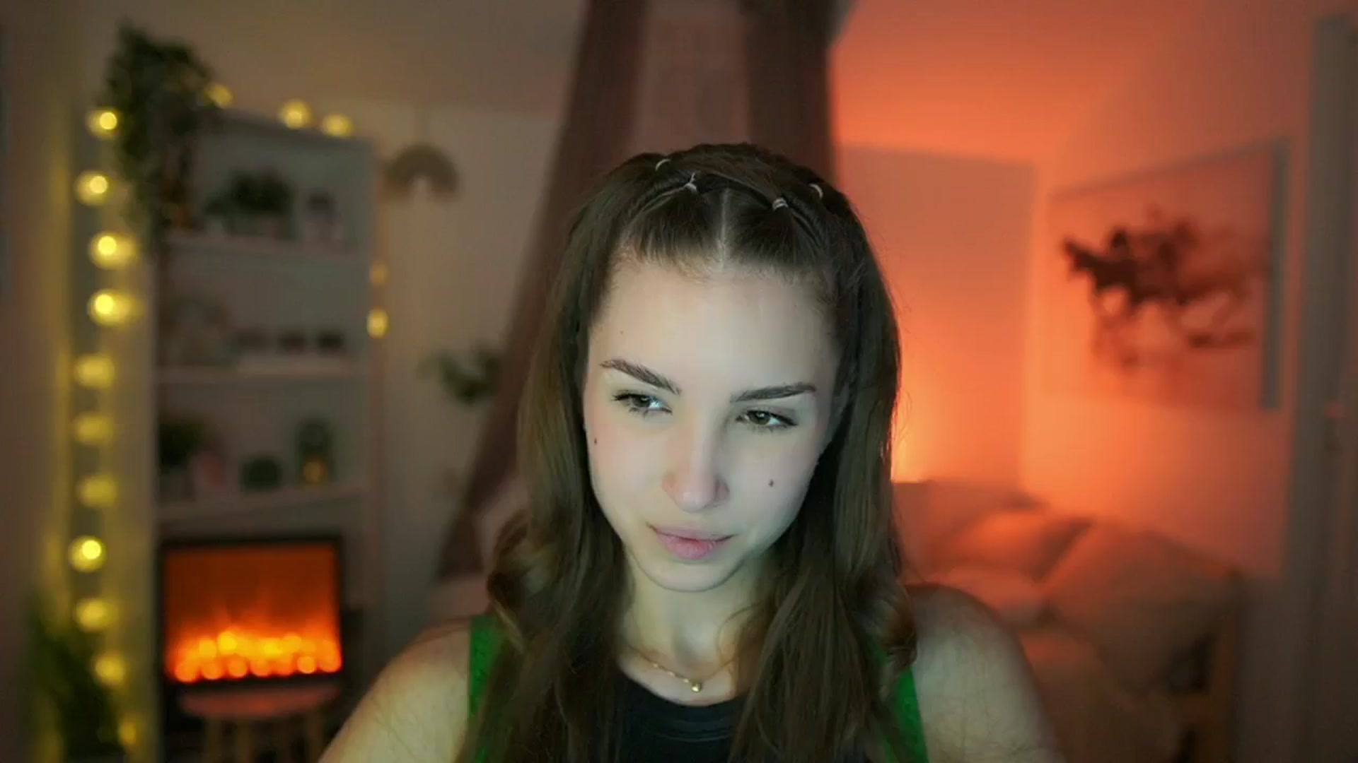 Gallery image thumbnail from Shy_jane's myfreecams stream on, 04/25/2024, 14:22 image 3 of 20