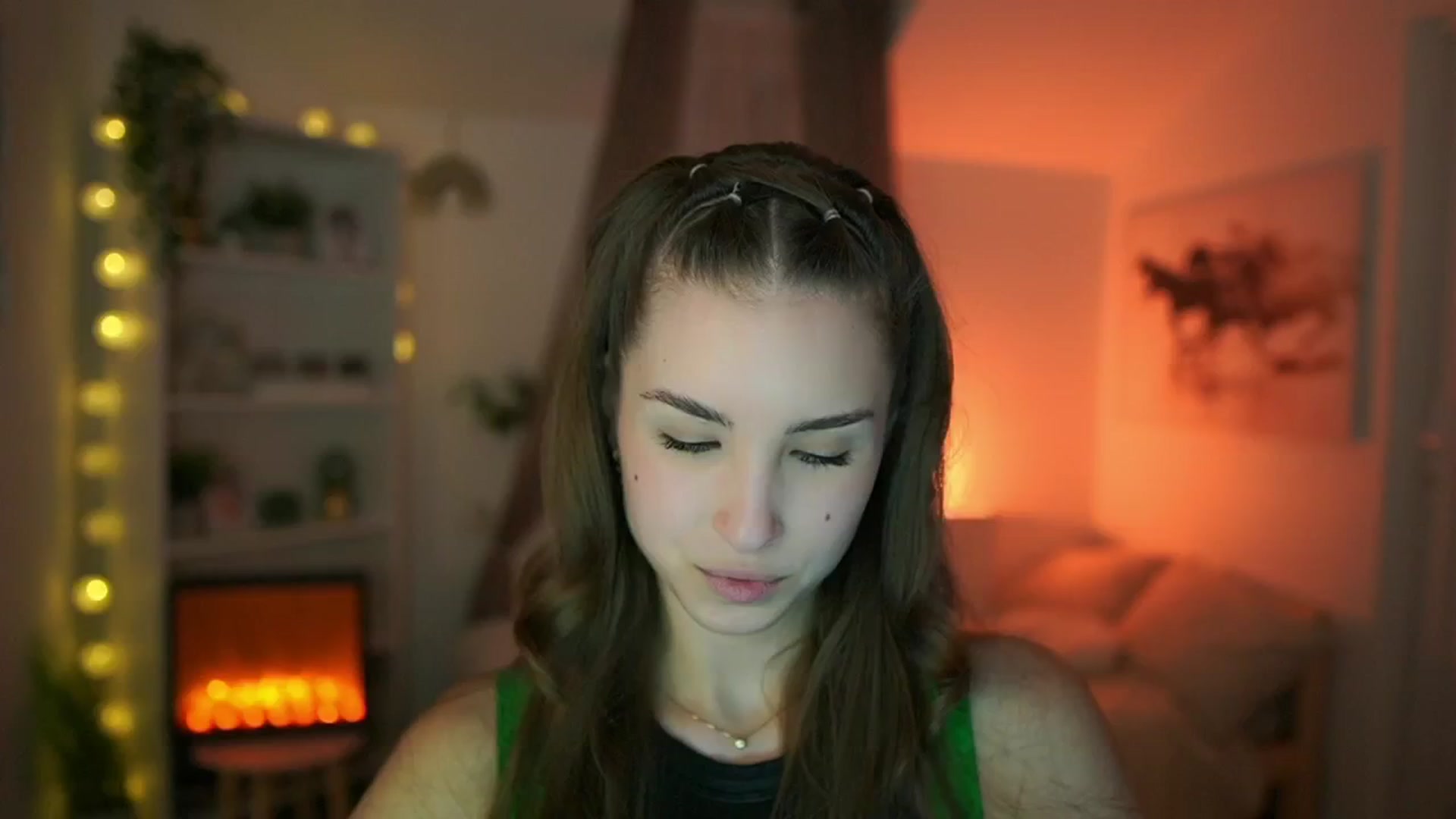 Gallery image thumbnail from Shy_jane's myfreecams stream on, 04/25/2024, 14:22 image 2 of 20