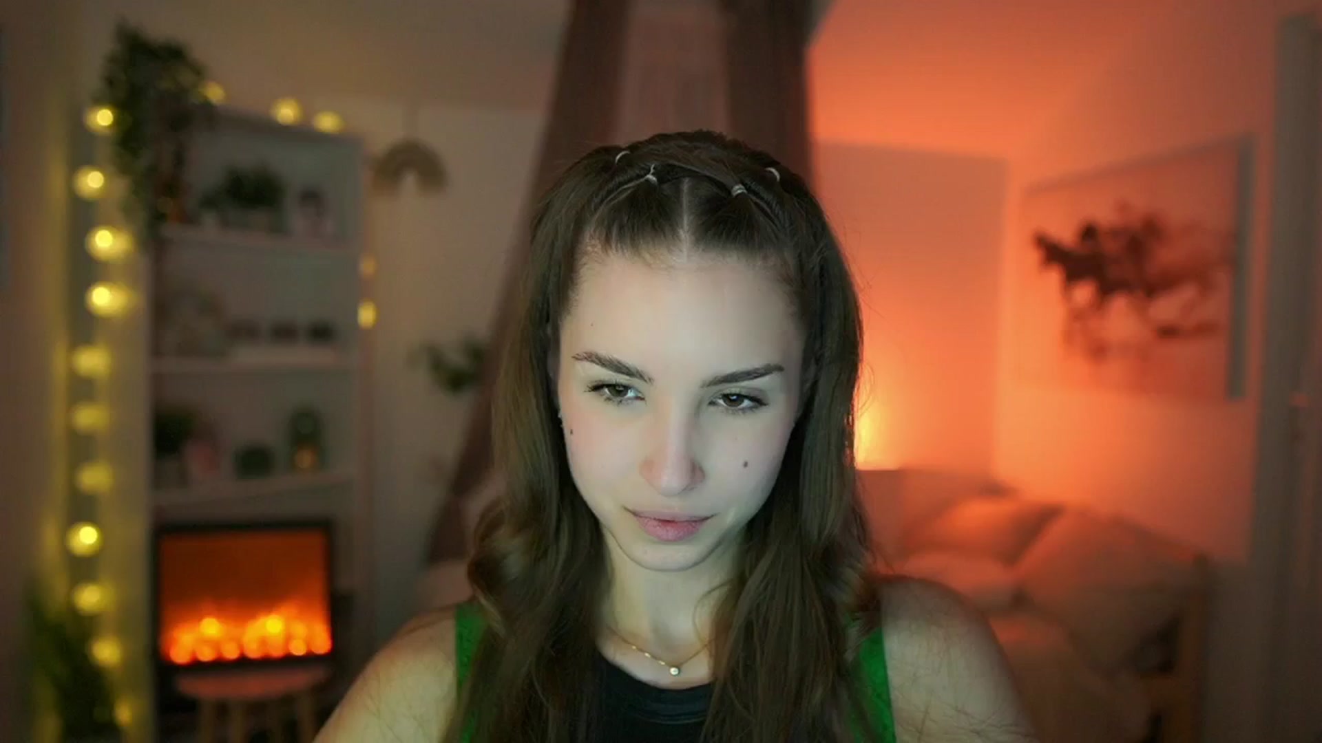 Gallery image thumbnail from Shy_jane's myfreecams stream on, 04/25/2024, 14:22 image 1 of 20