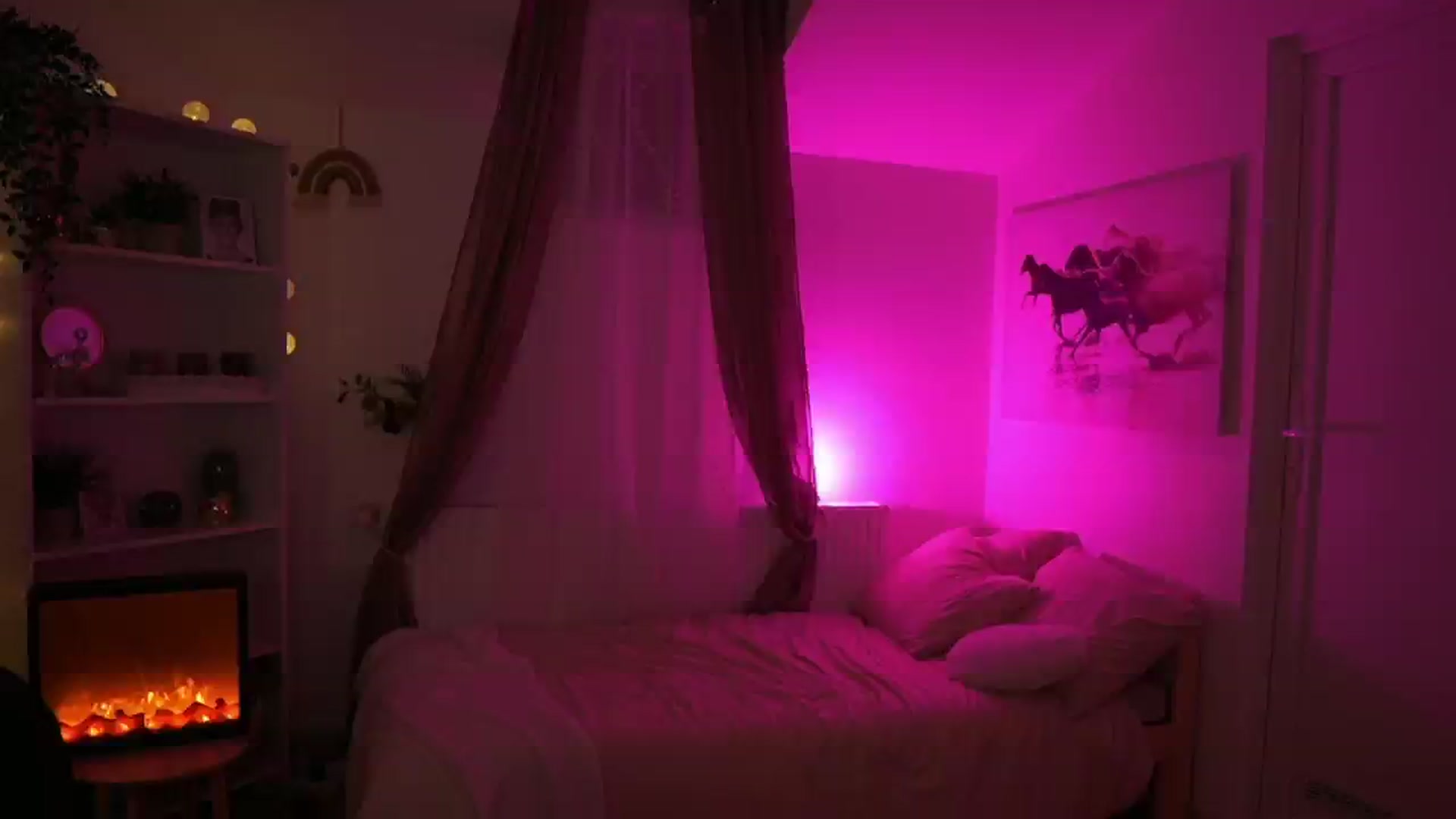 Gallery image thumbnail from Shy_jane's myfreecams stream on, 05/05/2024, 17:40 image 2 of 20