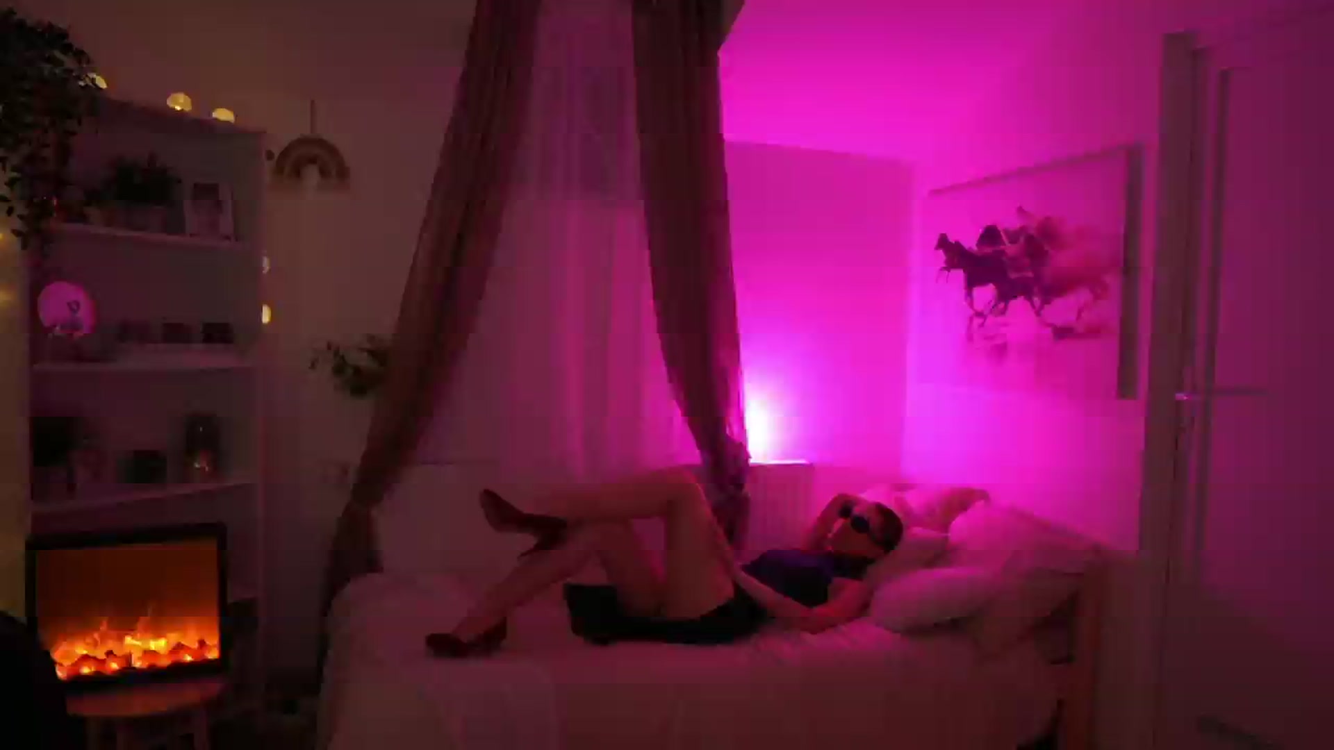 Gallery image thumbnail from Shy_jane's myfreecams stream on, 05/05/2024, 17:40 image 5 of 20