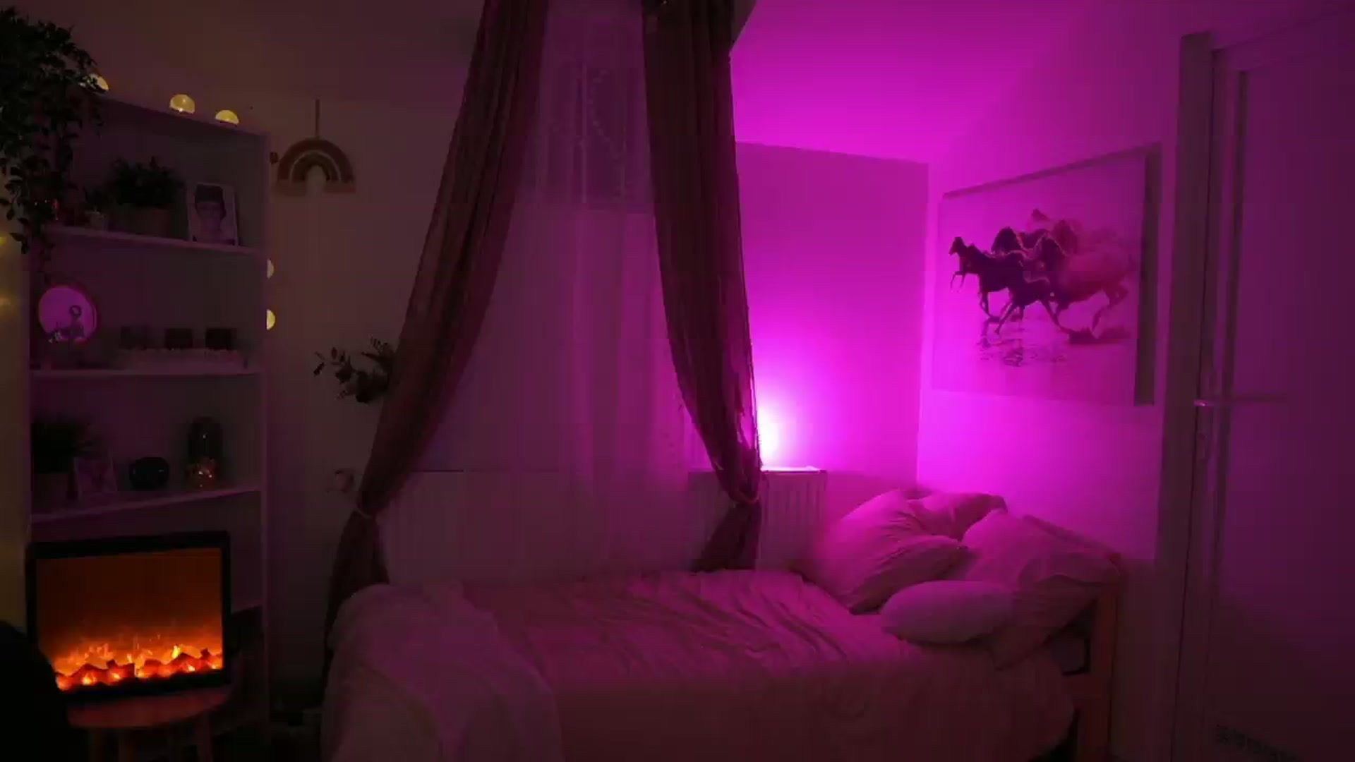 Gallery image thumbnail from Shy_jane's myfreecams stream on, 05/05/2024, 17:40 image 1 of 20