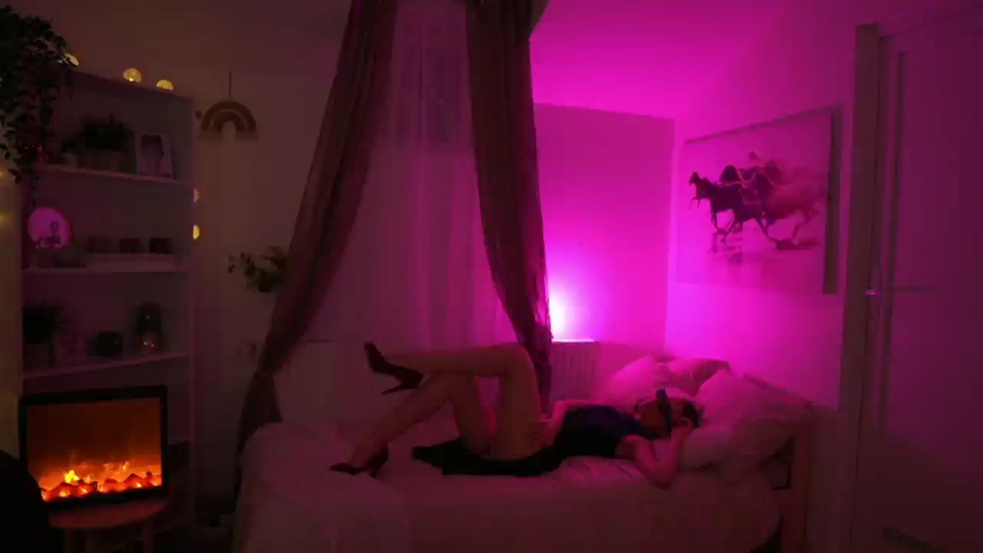 Gallery image thumbnail from Shy_jane's myfreecams stream on, 05/05/2024, 17:40 image 10 of 20