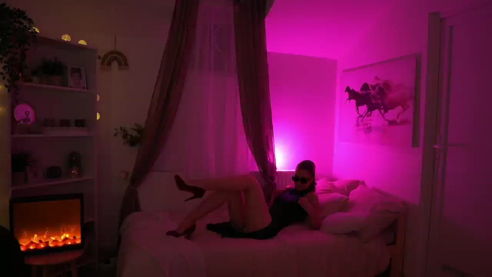 Gallery image thumbnail from Shy_jane's myfreecams stream on, 05/05/2024, 17:40 image 9 of 20