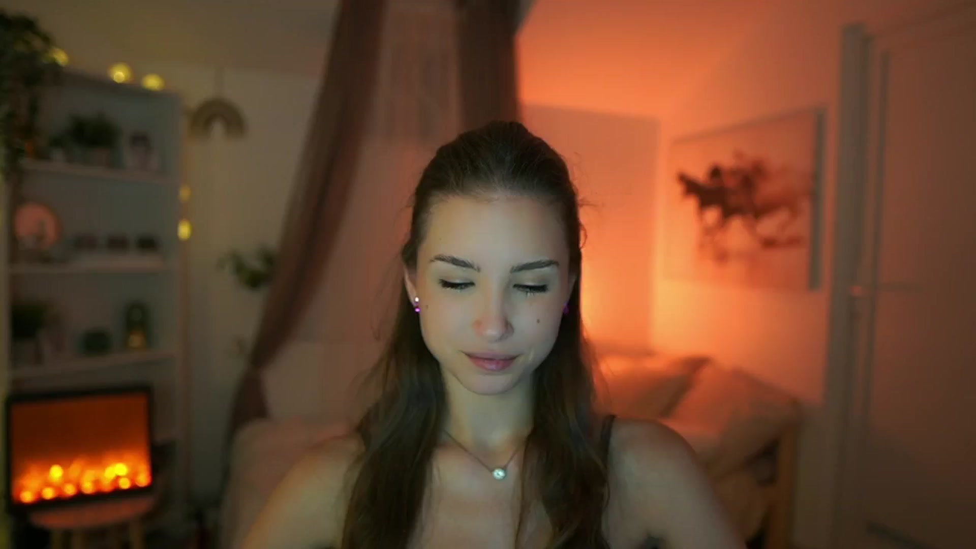 Gallery image thumbnail from Shy_jane's myfreecams stream on, 05/07/2024, 15:07 image 8 of 20