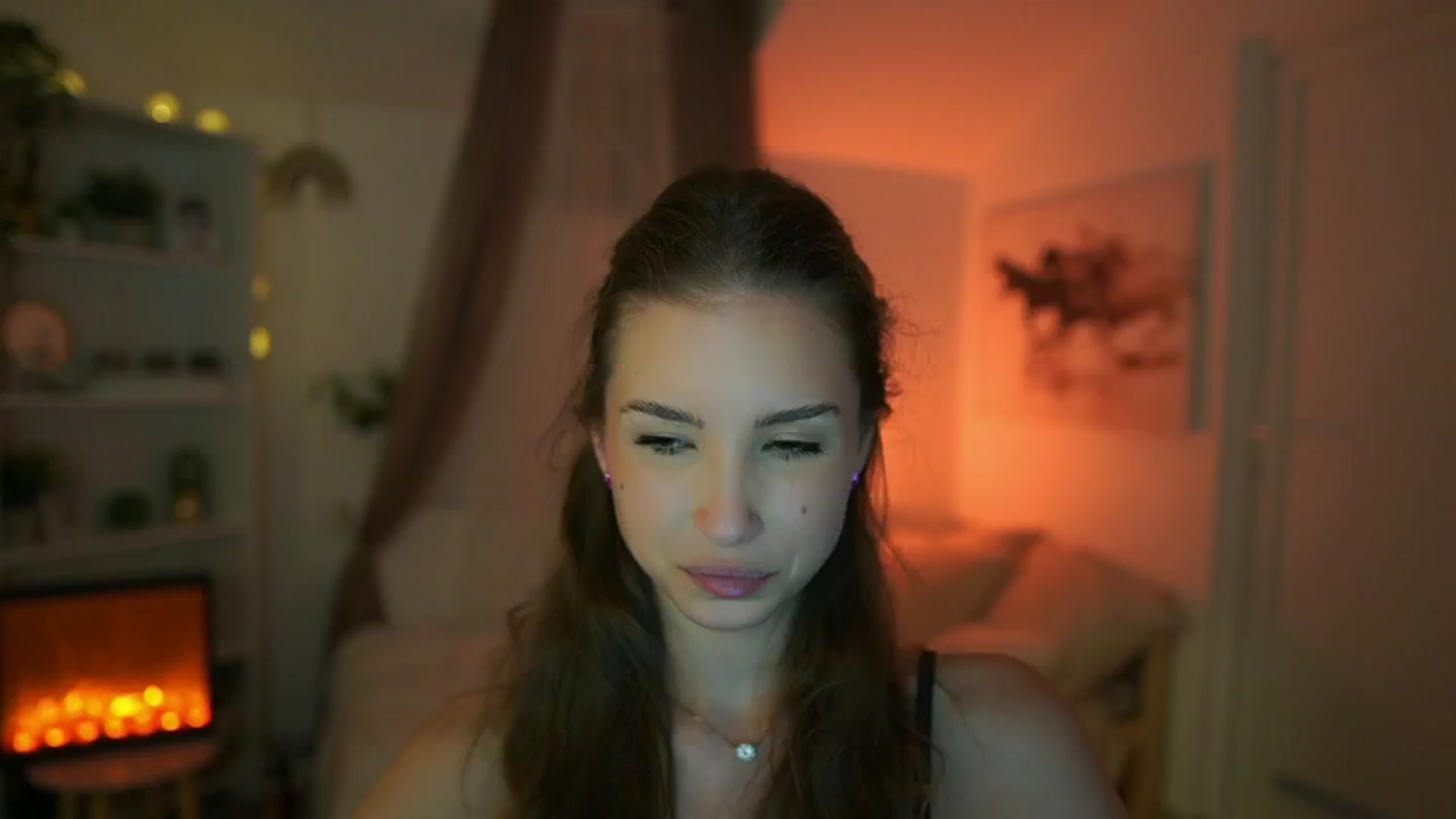 Gallery image thumbnail from Shy_jane's myfreecams stream on, 05/07/2024, 16:24 image 16 of 20