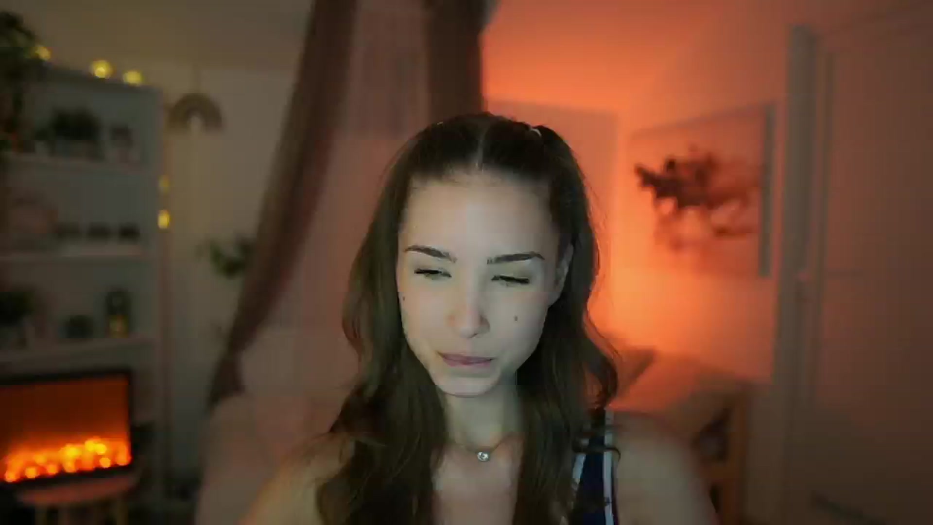 Gallery image thumbnail from Shy_jane's myfreecams stream on, 05/09/2024, 13:08 image 10 of 20