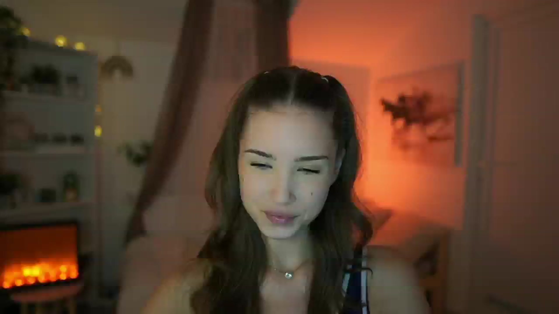 Gallery image thumbnail from Shy_jane's myfreecams stream on, 05/09/2024, 13:08 image 9 of 20