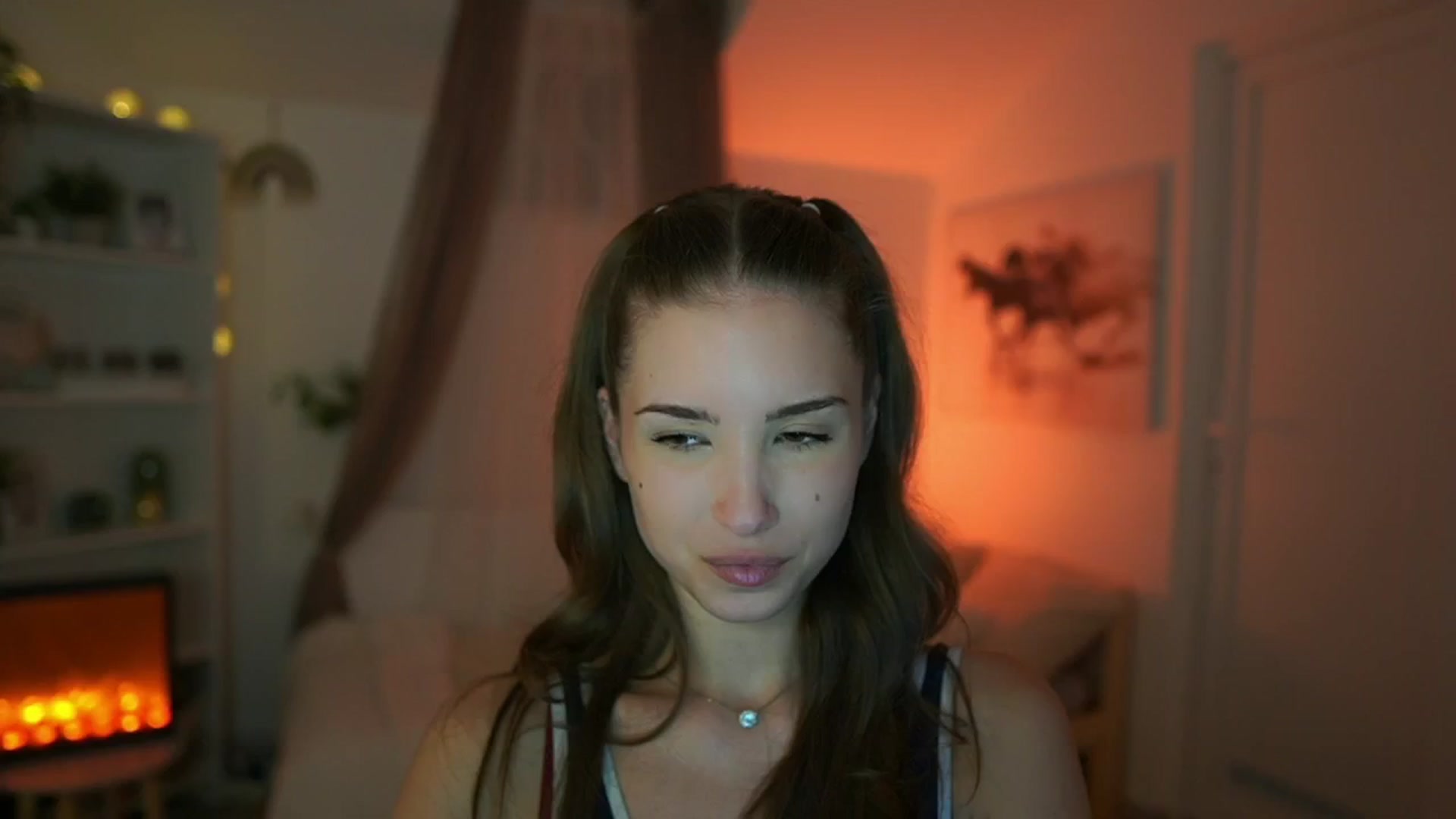 Gallery image thumbnail from Shy_jane's myfreecams stream on, 05/09/2024, 17:06 image 8 of 20