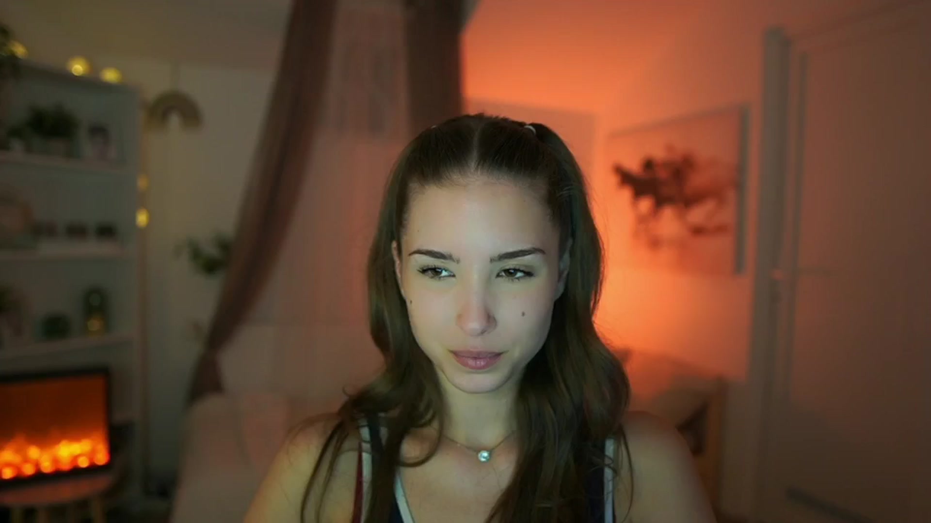 Gallery image thumbnail from Shy_jane's myfreecams stream on, 05/09/2024, 17:06 image 6 of 20