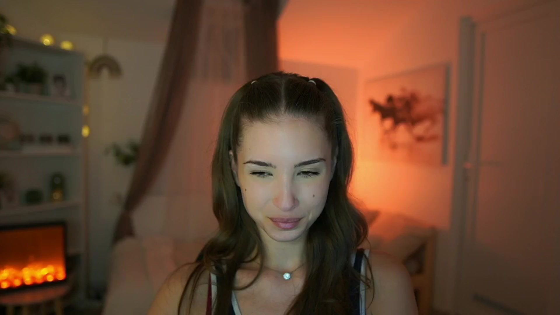 Gallery image thumbnail from Shy_jane's myfreecams stream on, 05/09/2024, 17:06 image 10 of 20