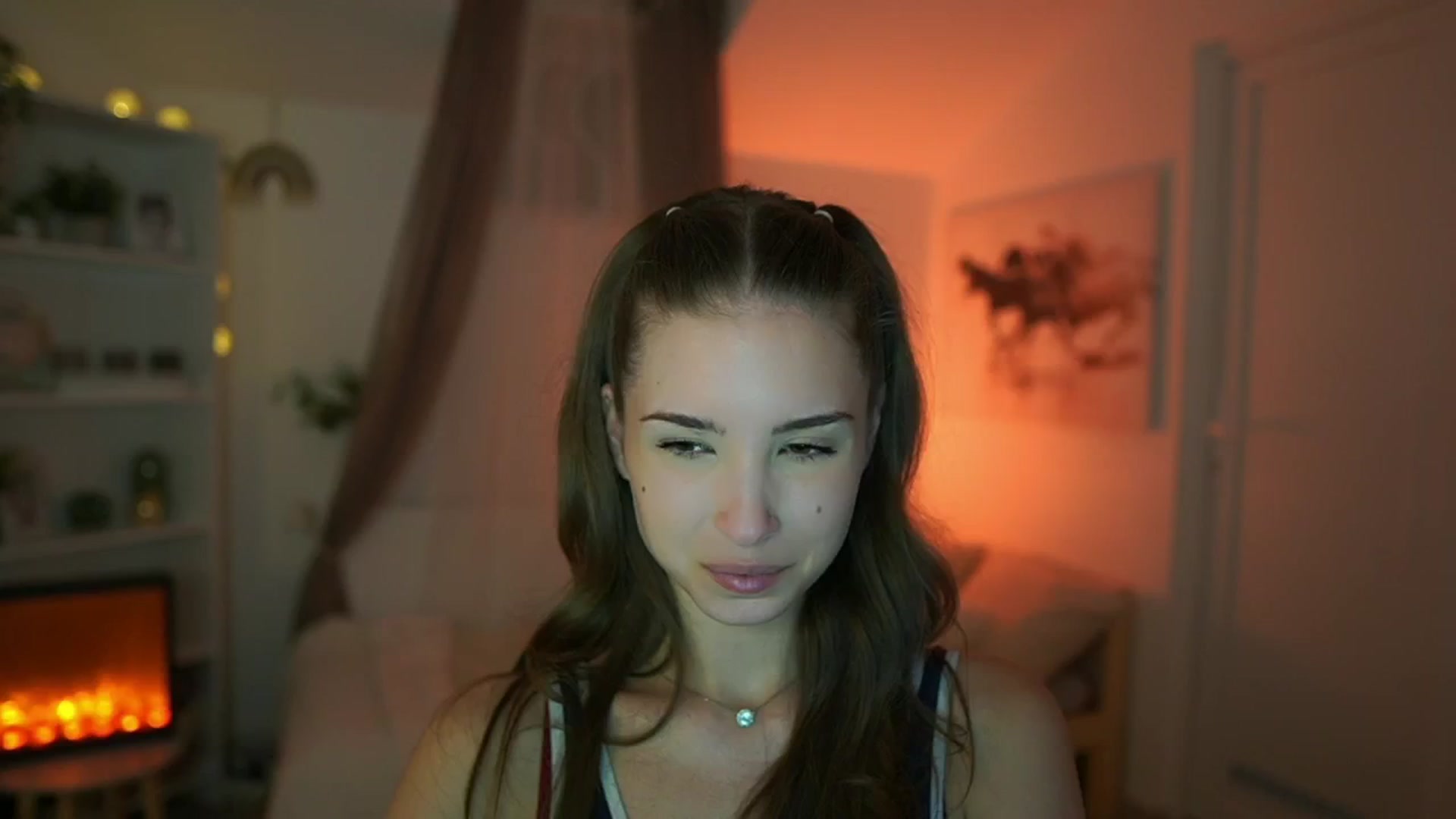 Gallery image thumbnail from Shy_jane's myfreecams stream on, 05/09/2024, 17:06 image 9 of 20