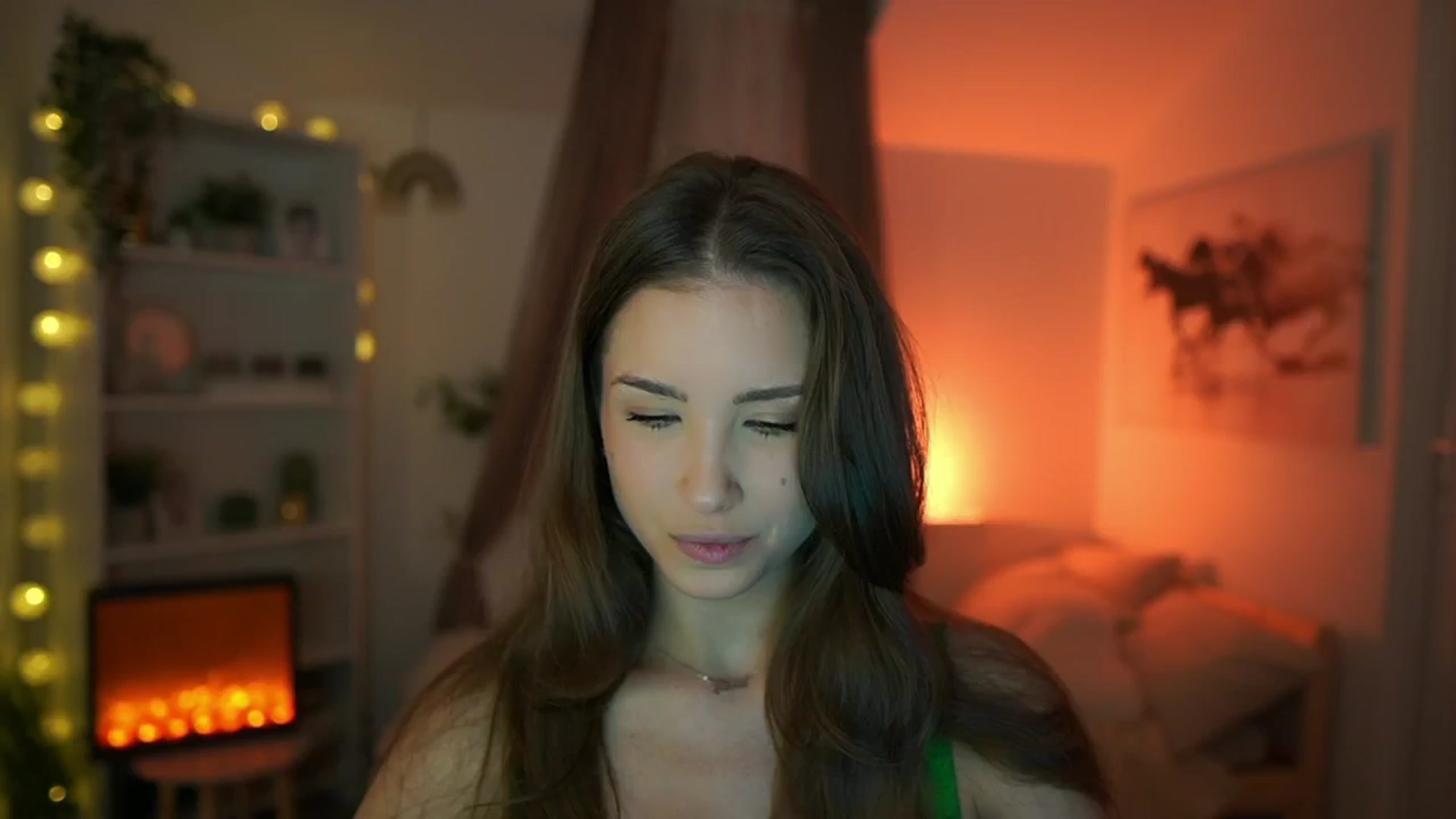 Gallery image thumbnail from Shy_jane's myfreecams stream on, 05/16/2024, 11:18 image 10 of 20