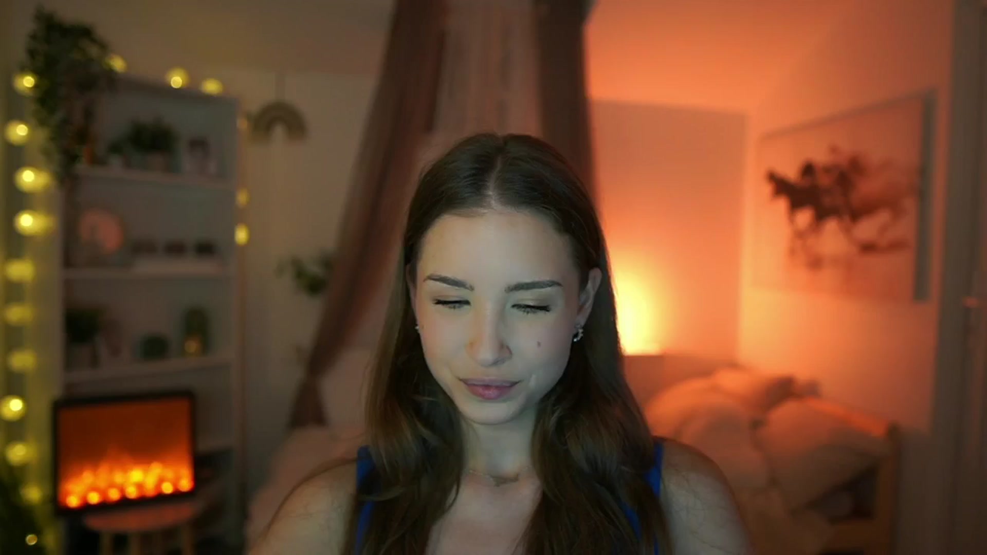 Gallery image thumbnail from Shy_jane's myfreecams stream on, 05/16/2024, 12:26 image 6 of 20