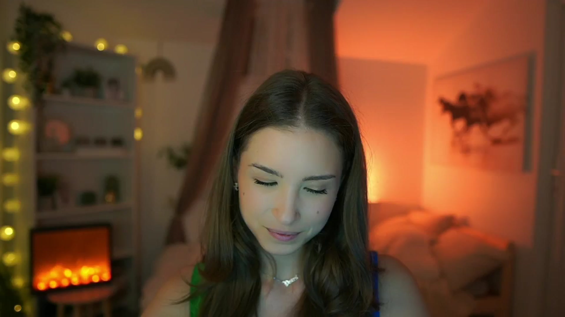 Gallery image thumbnail from Shy_jane's myfreecams stream on, 05/16/2024, 13:27 image 5 of 20
