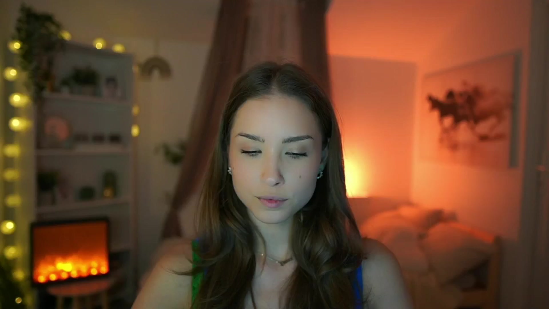 Gallery image thumbnail from Shy_jane's myfreecams stream on, 05/16/2024, 13:27 image 2 of 20