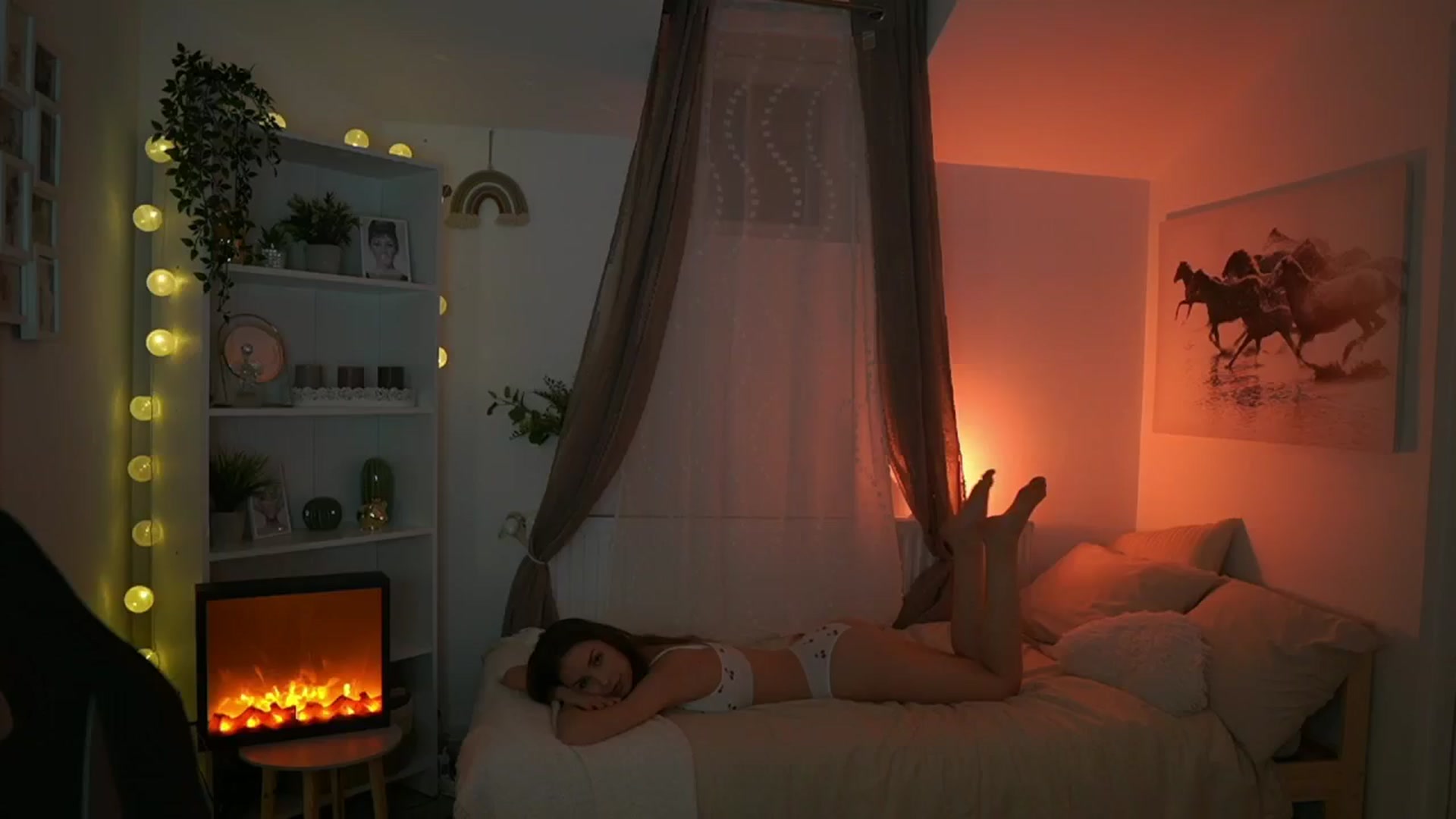 Gallery image thumbnail from Shy_jane's myfreecams stream on, 05/19/2024, 08:51 image 18 of 20