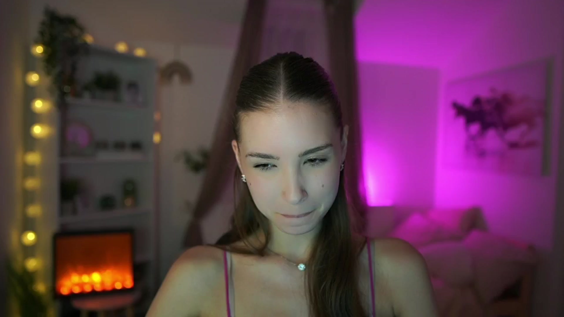 Gallery image thumbnail from Shy_jane's myfreecams stream on, 05/21/2024, 13:06 image 8 of 20