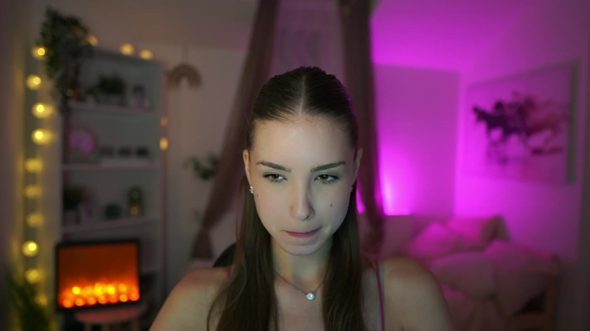 Gallery image thumbnail from Shy_jane's myfreecams stream on, 05/21/2024, 13:06 image 2 of 20