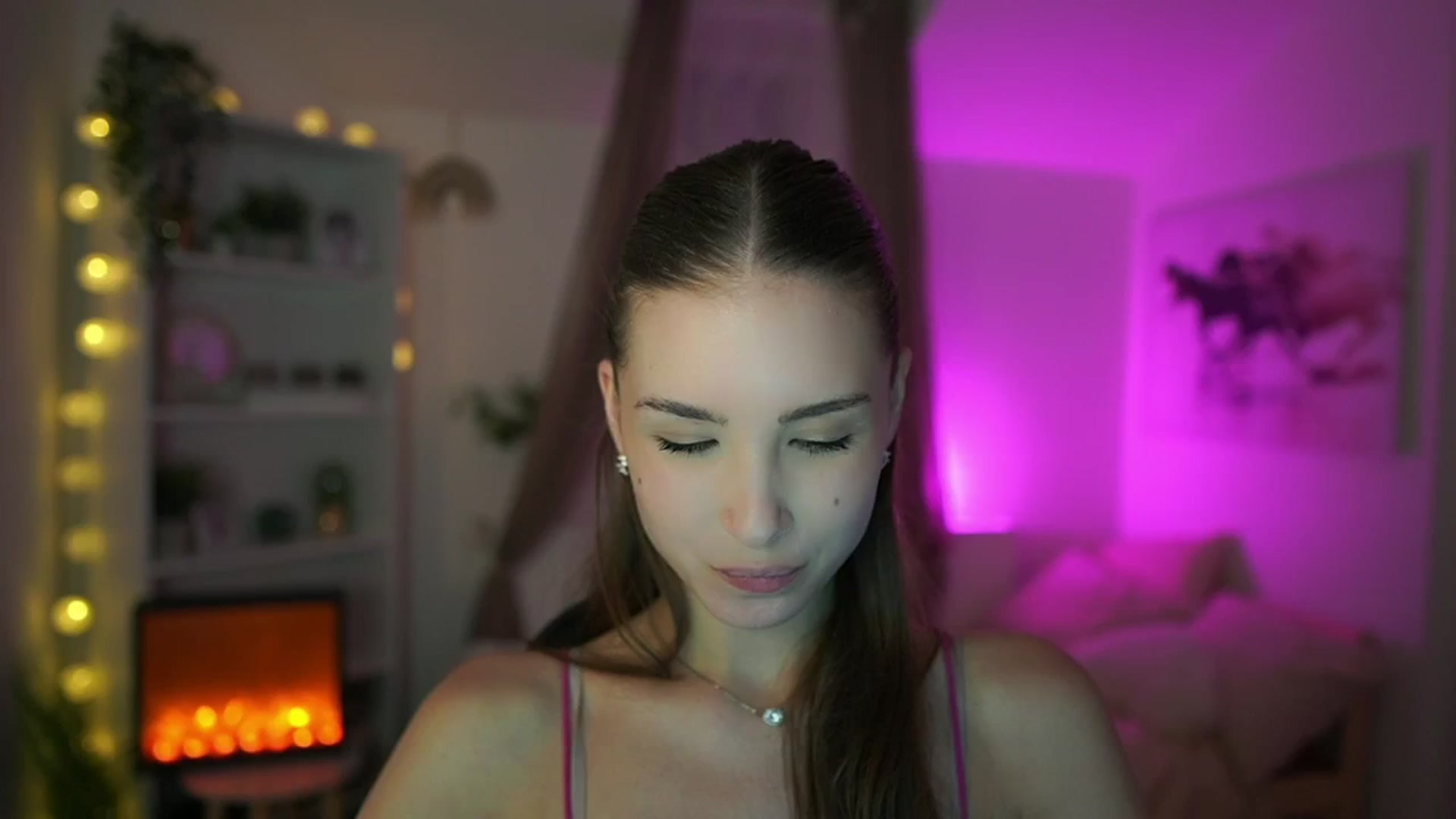 Gallery image thumbnail from Shy_jane's myfreecams stream on, 05/21/2024, 13:06 image 5 of 20